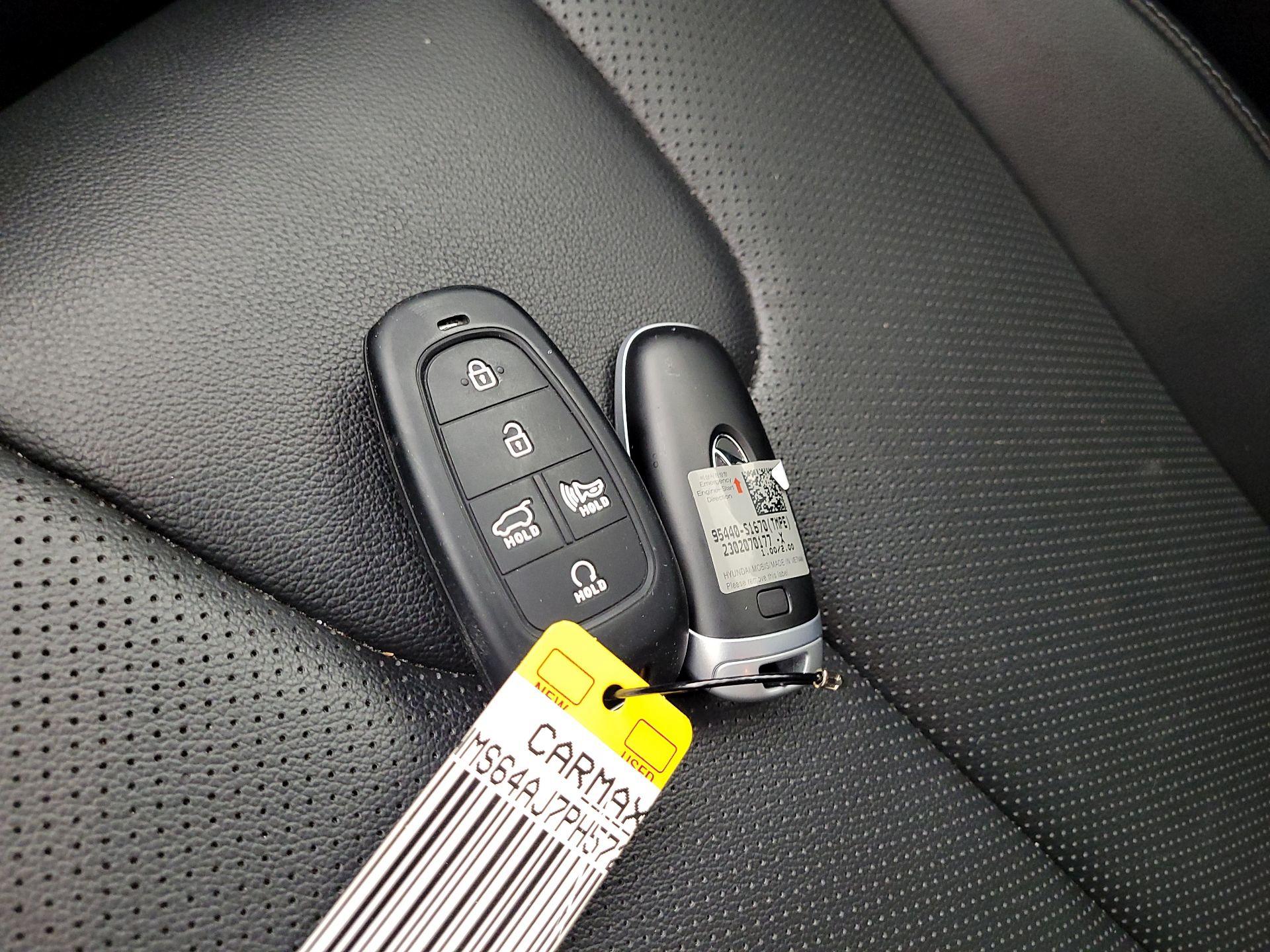 Thumbnail: 2023 Hyundai Santa Fe - 18