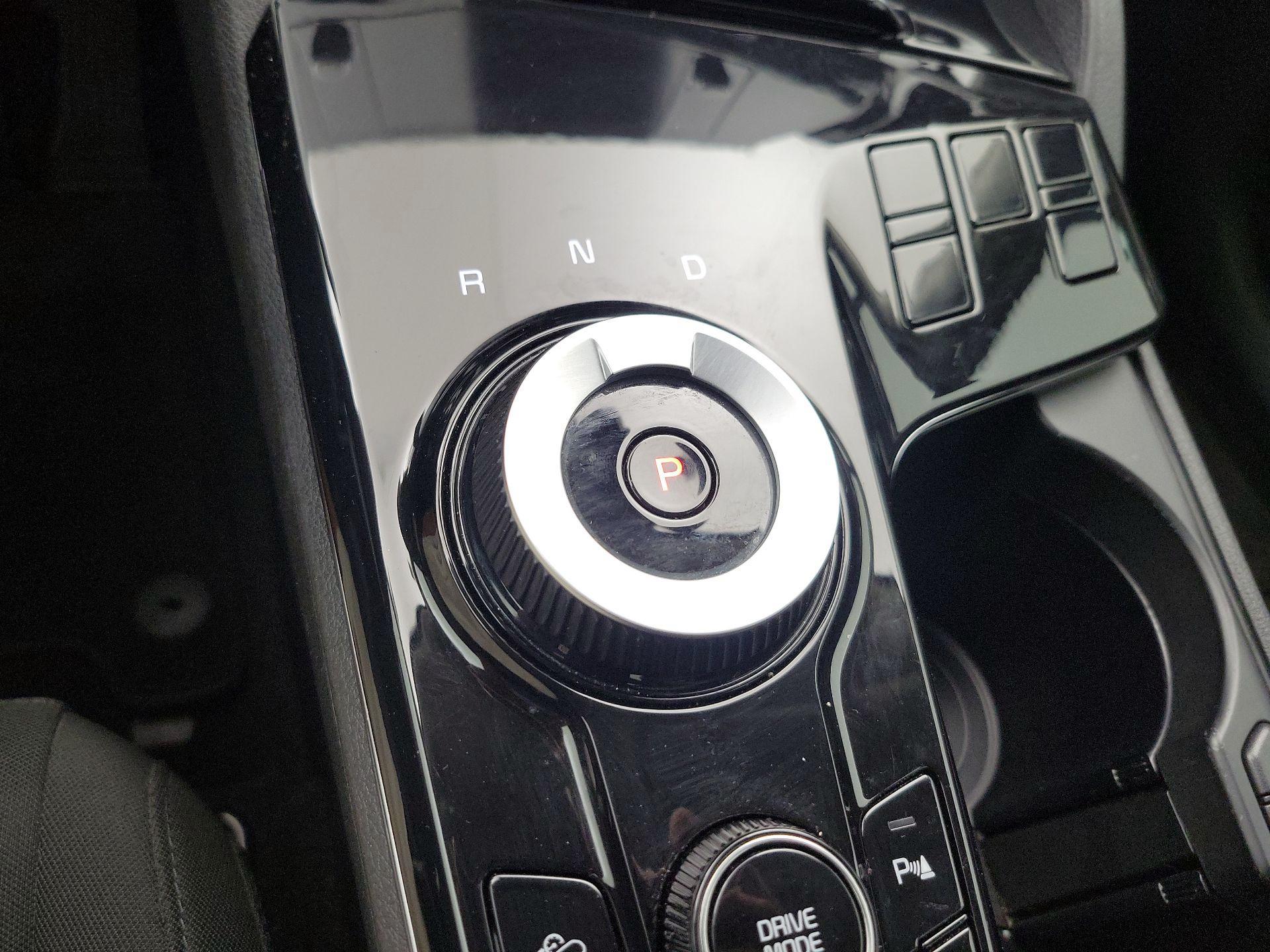 Thumbnail: 2023 Kia Sportage - 17