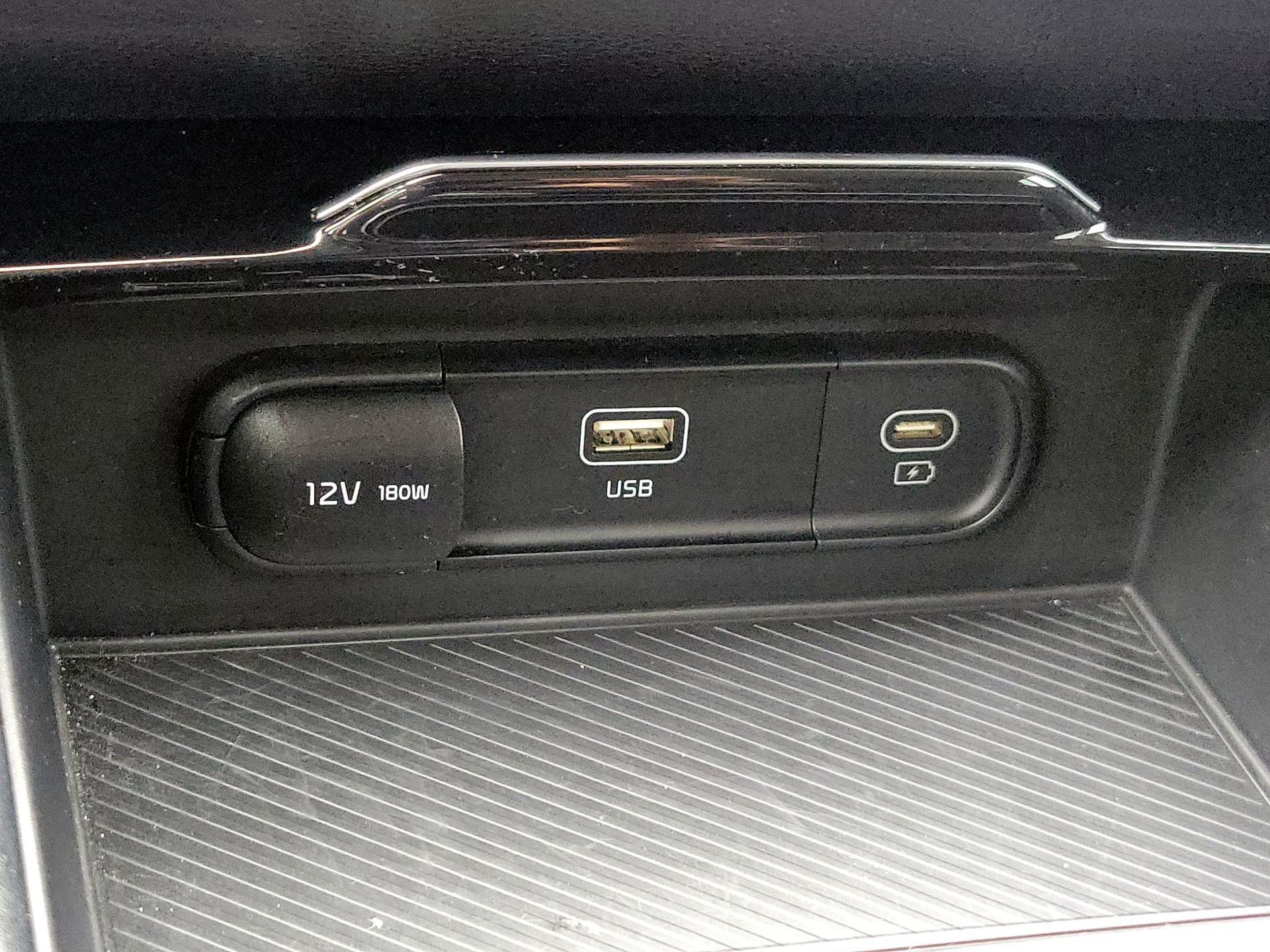 Thumbnail: 2023 Kia Sportage - 18