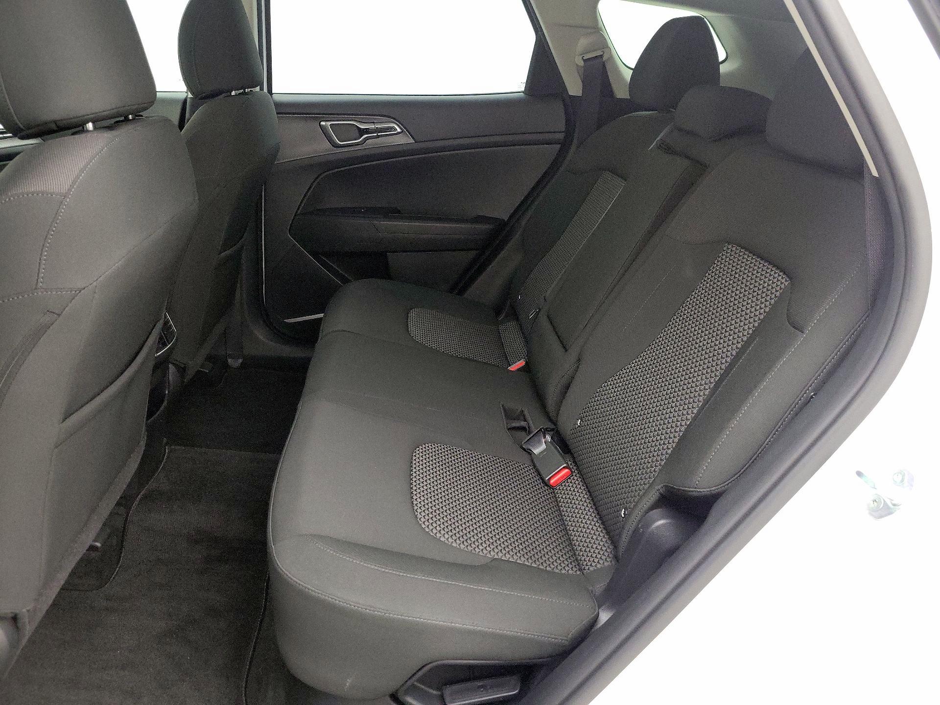 Thumbnail: 2023 Kia Sportage - 19