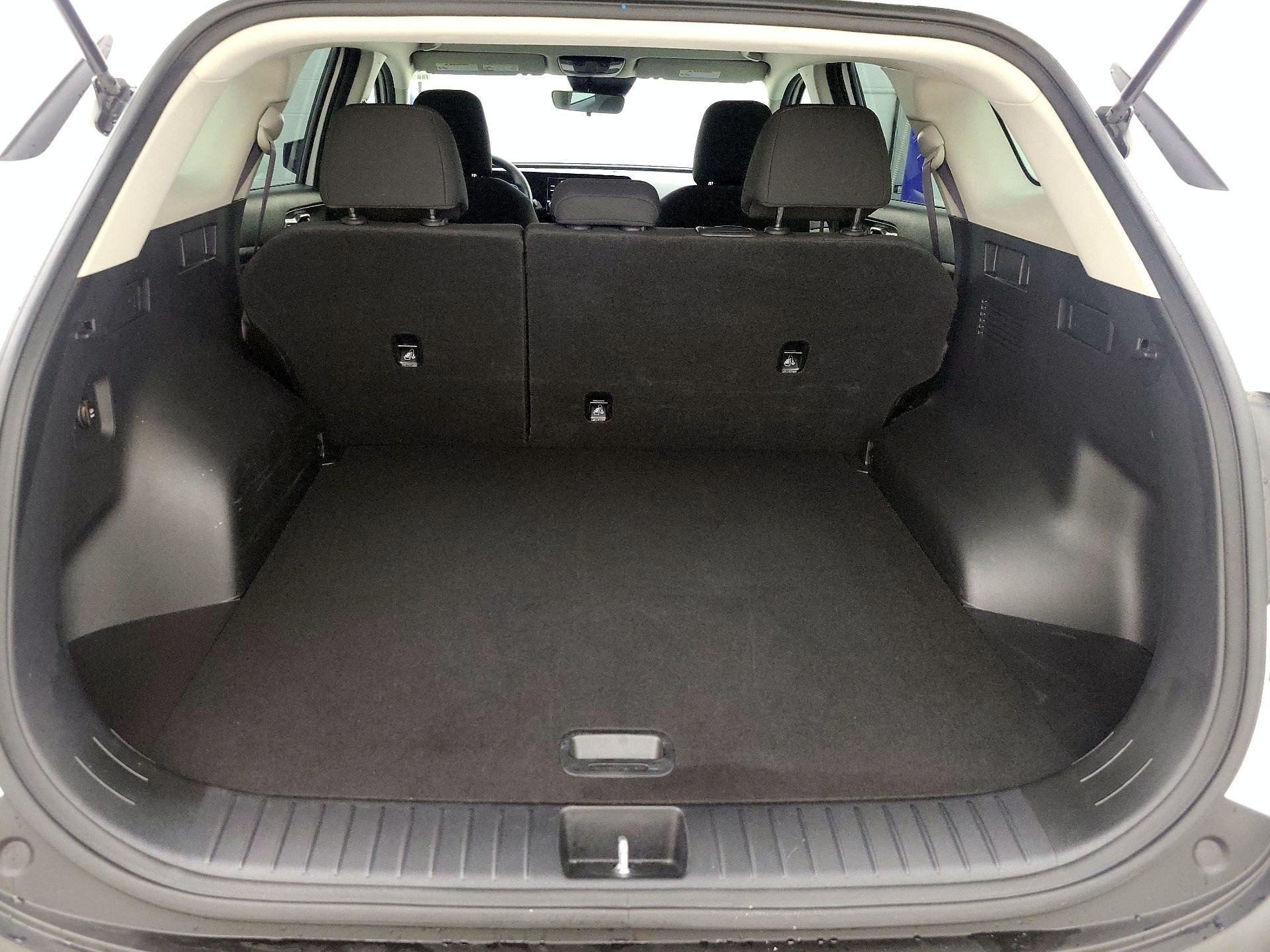 Thumbnail: 2023 Kia Sportage - 20