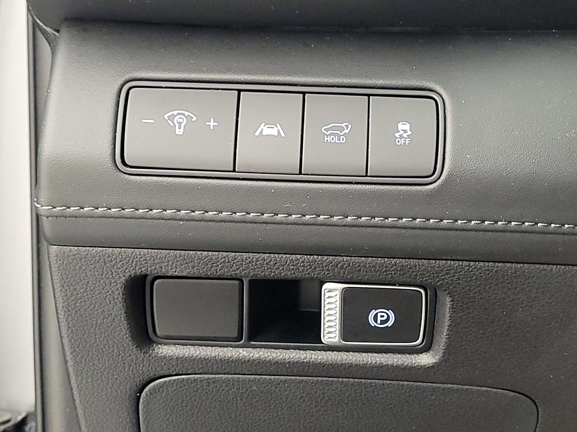 Thumbnail: 2022 Hyundai Santa Fe - 13