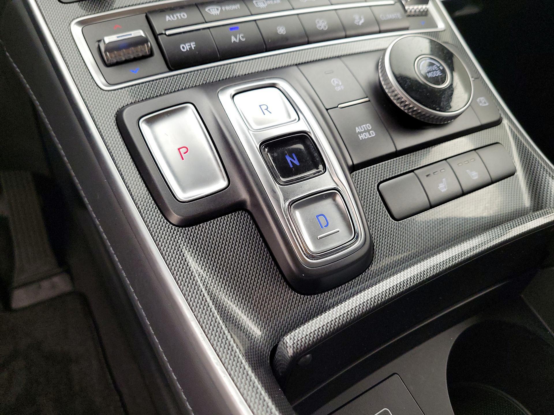 Thumbnail: 2022 Hyundai Santa Fe - 17