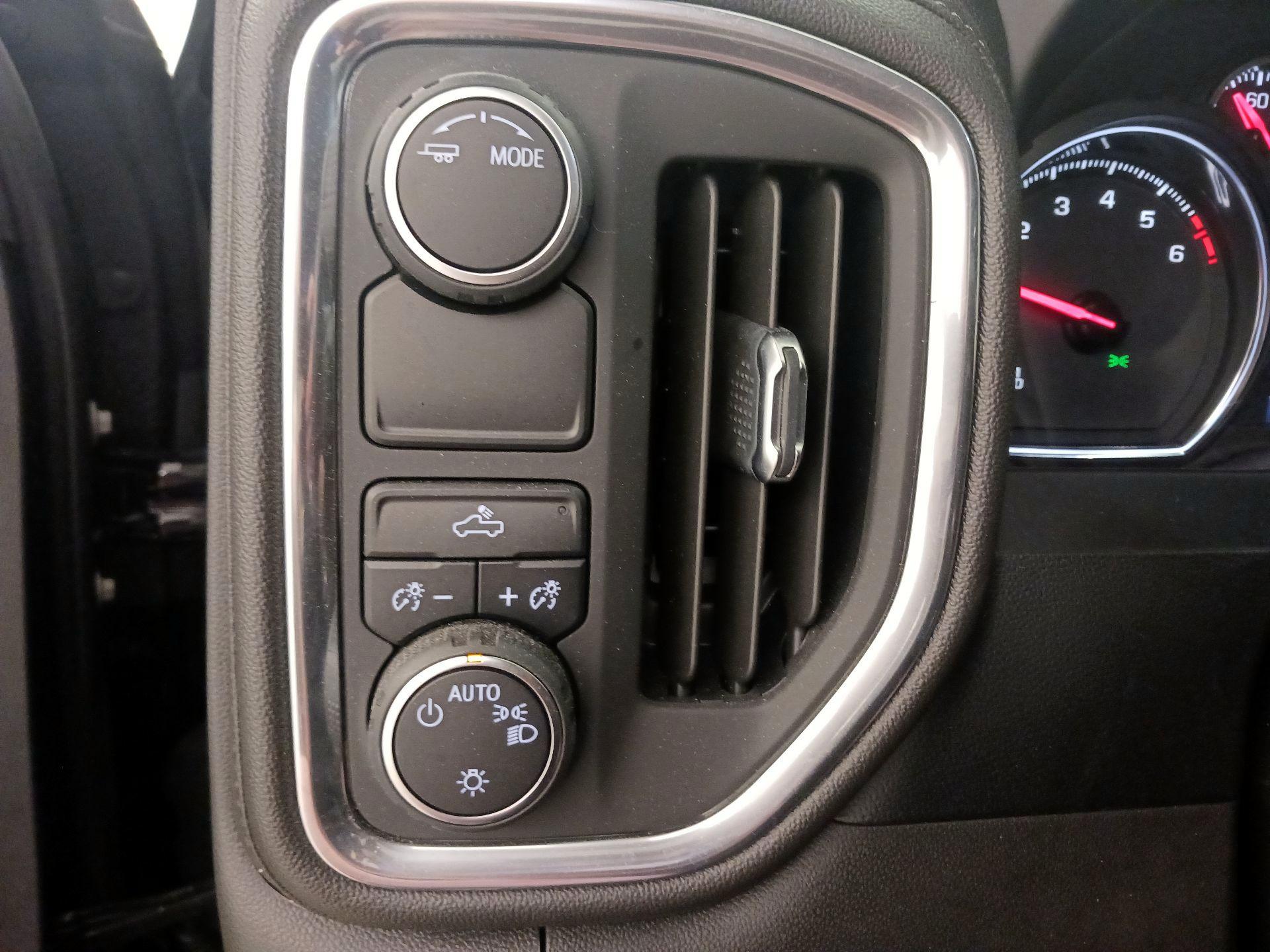 Thumbnail: 2022 Chevrolet Silverado 1500 - 13