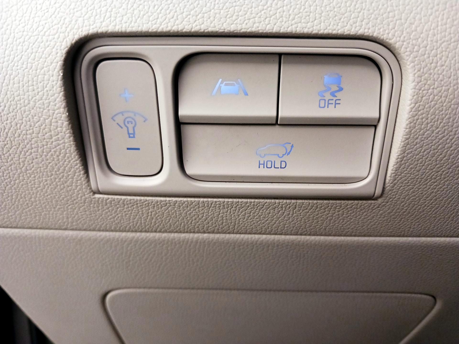 Thumbnail: 2023 Kia Sorento - 13