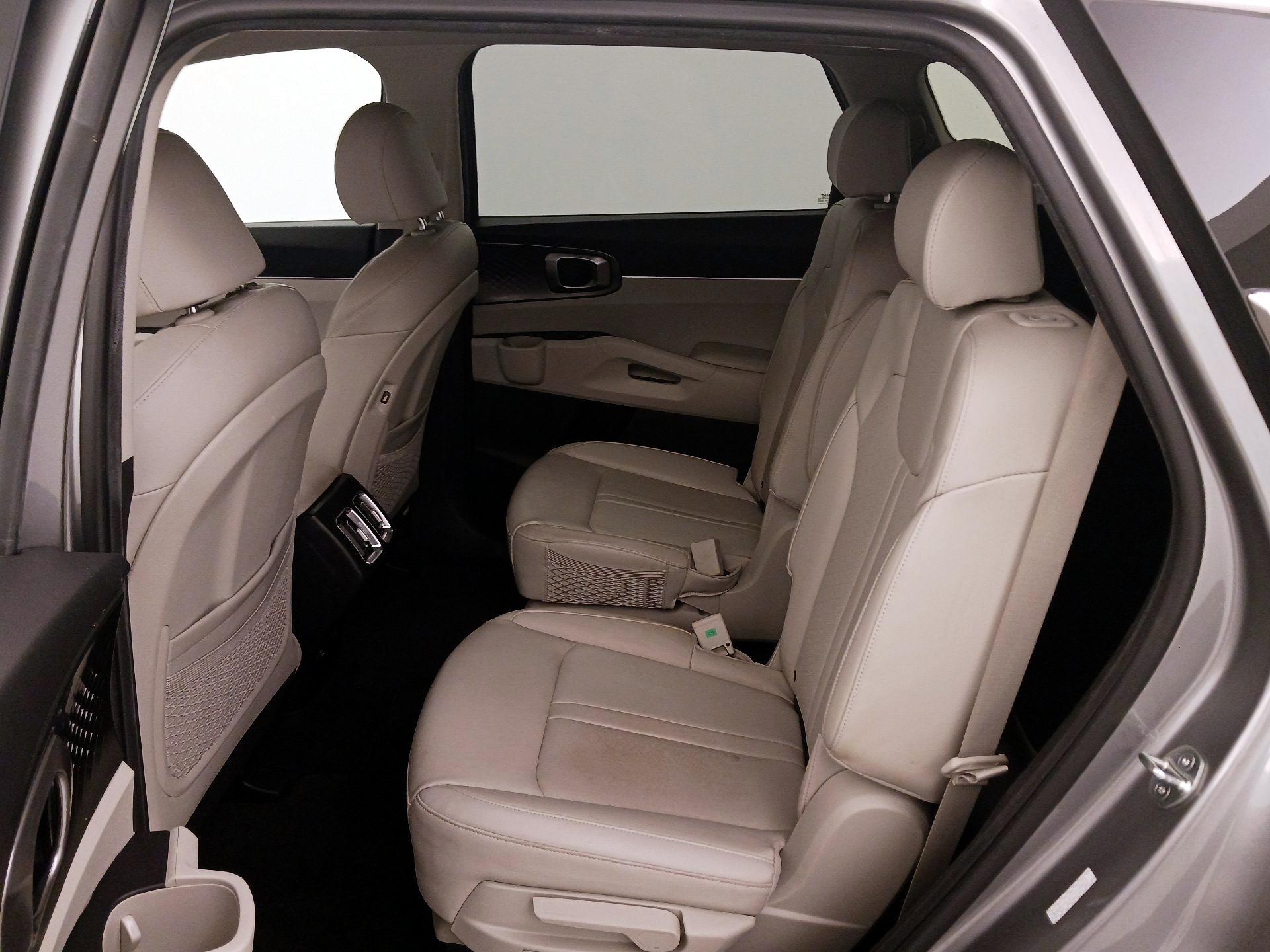 Thumbnail: 2023 Kia Sorento - 20