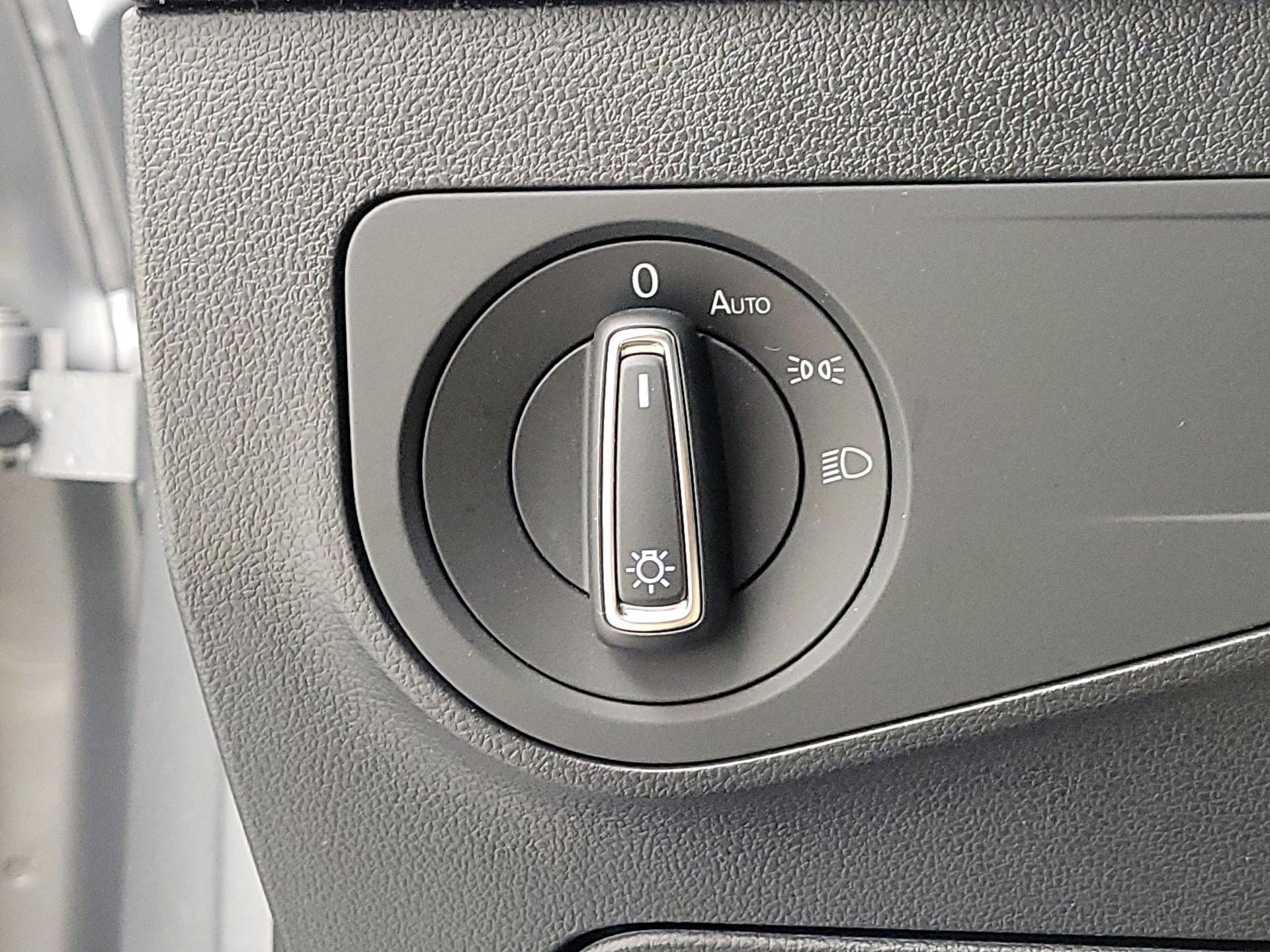 Thumbnail: 2023 Volkswagen Tiguan - 13