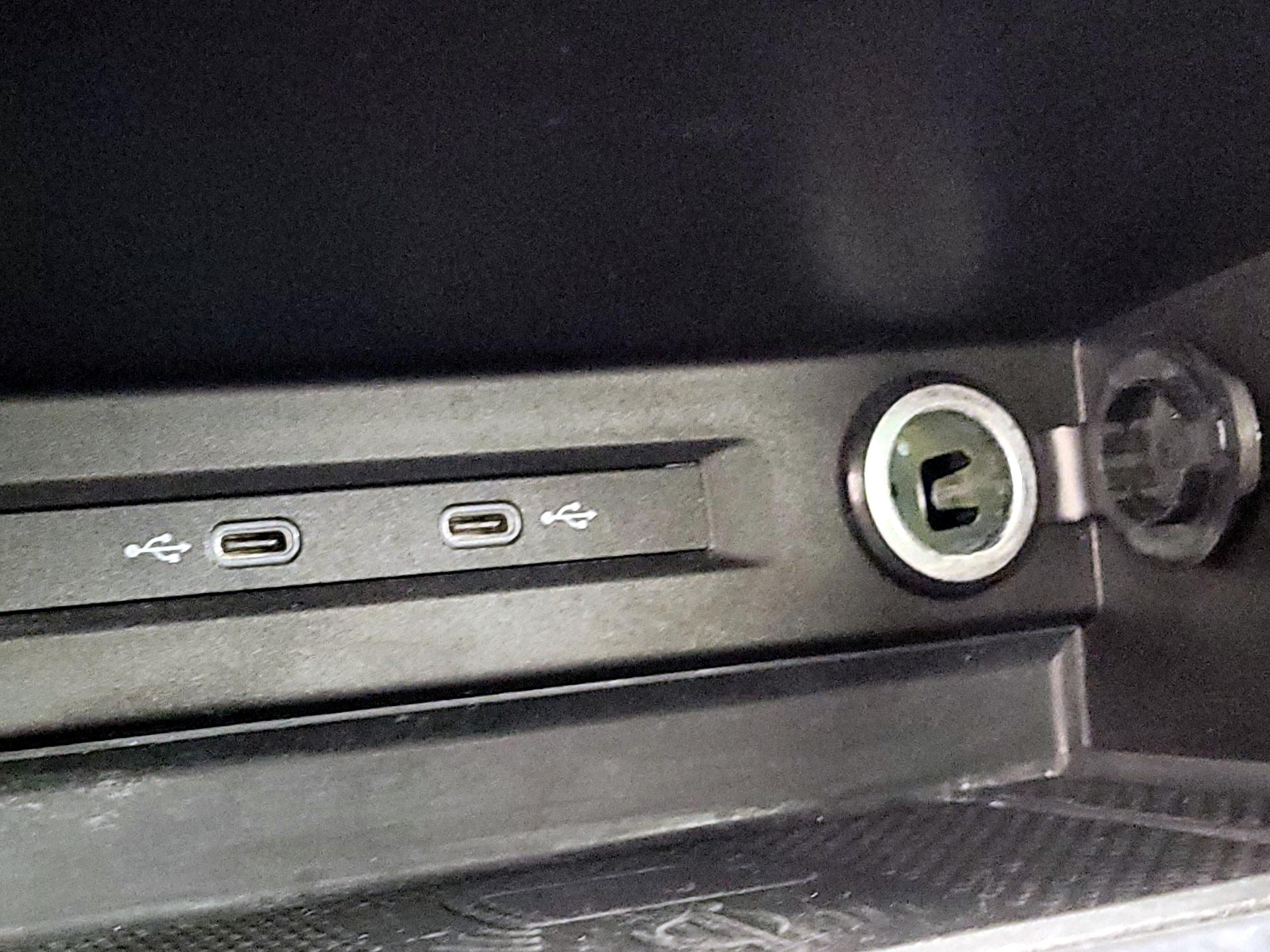 Thumbnail: 2023 Volkswagen Tiguan - 18