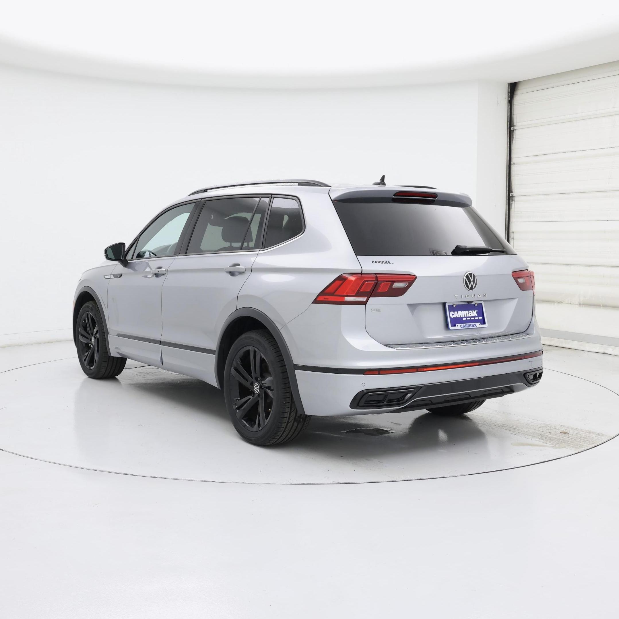 Thumbnail: 2023 Volkswagen Tiguan - 2