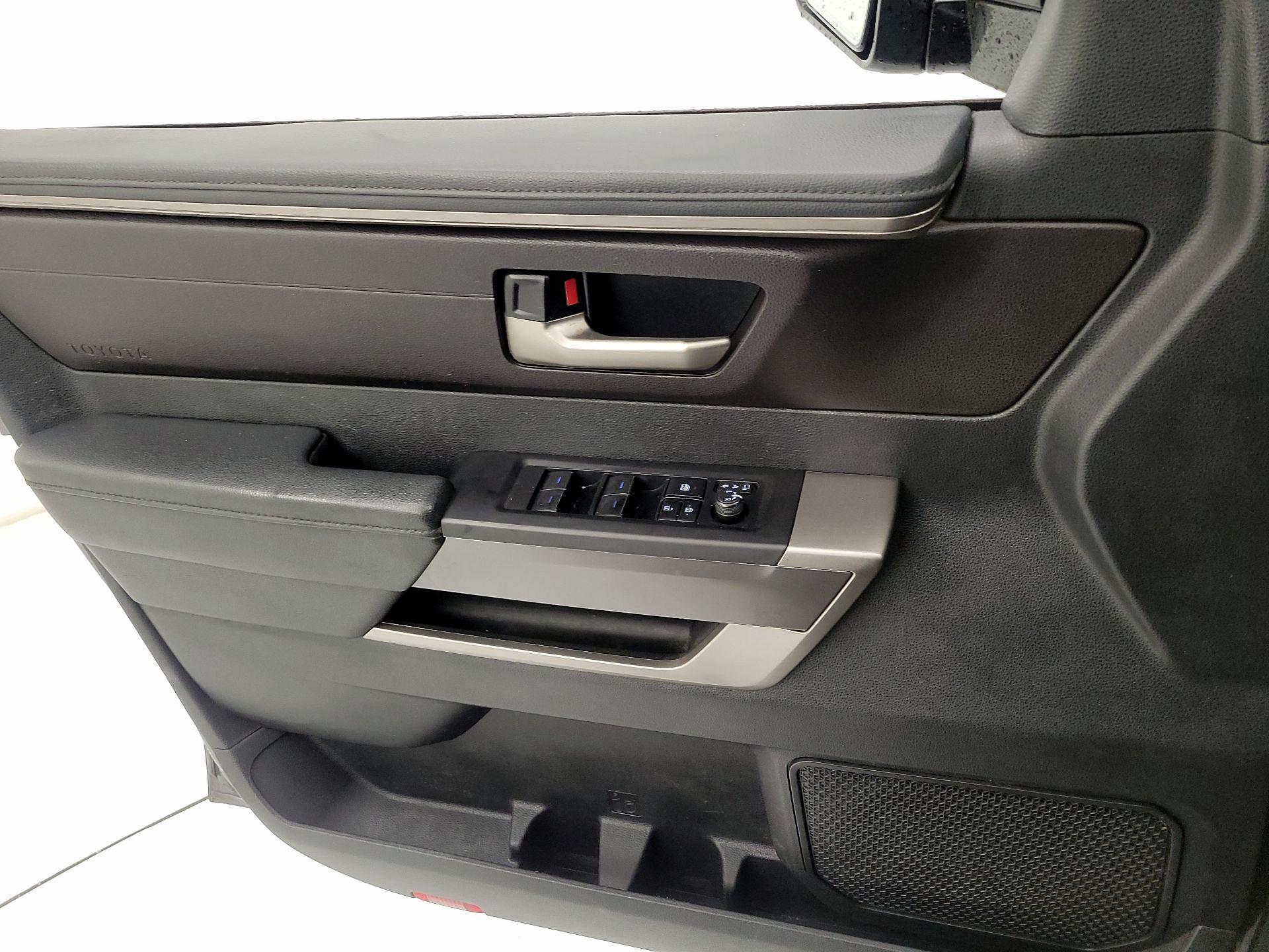 Thumbnail: 2022 Toyota Tundra - 12