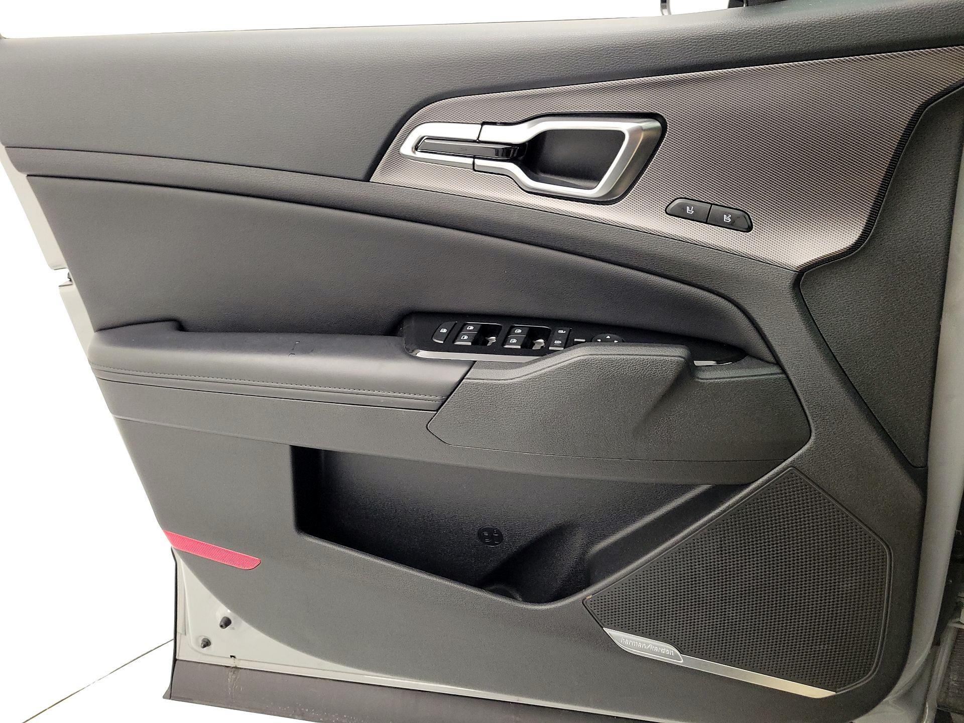 Thumbnail: 2023 Kia Sportage - 12