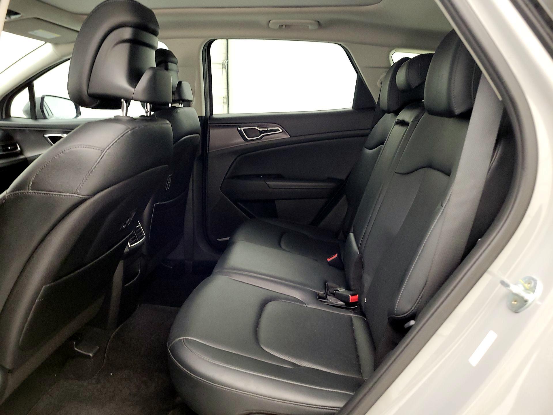 Thumbnail: 2023 Kia Sportage - 19