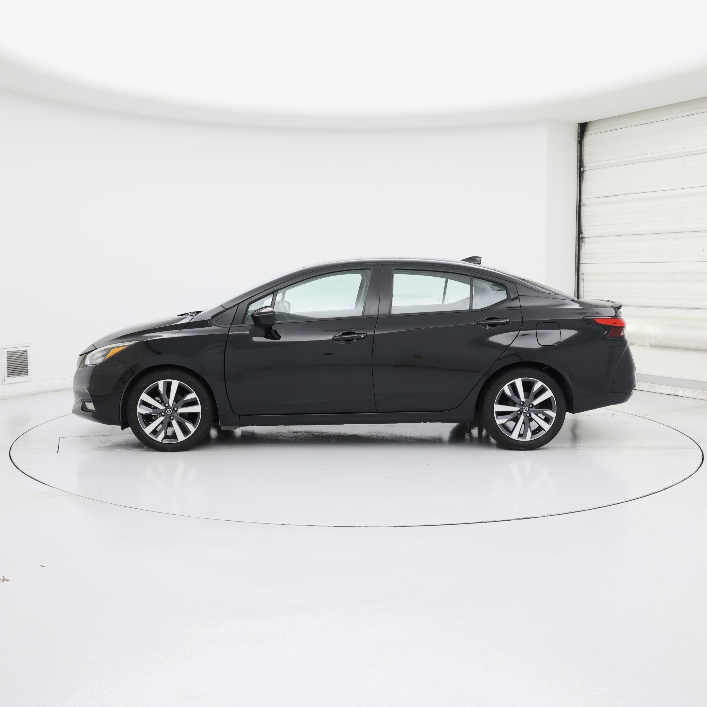 Thumbnail: 2020 Nissan Versa - 3