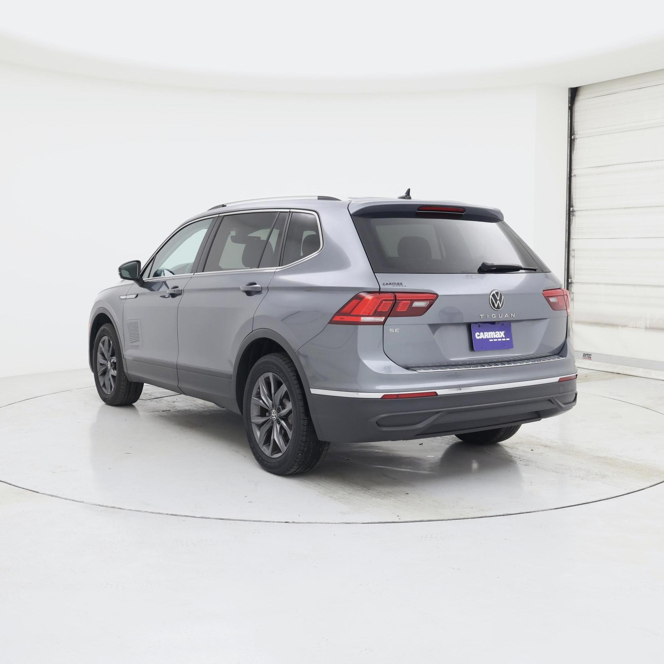 Thumbnail: 2022 Volkswagen Tiguan - 2