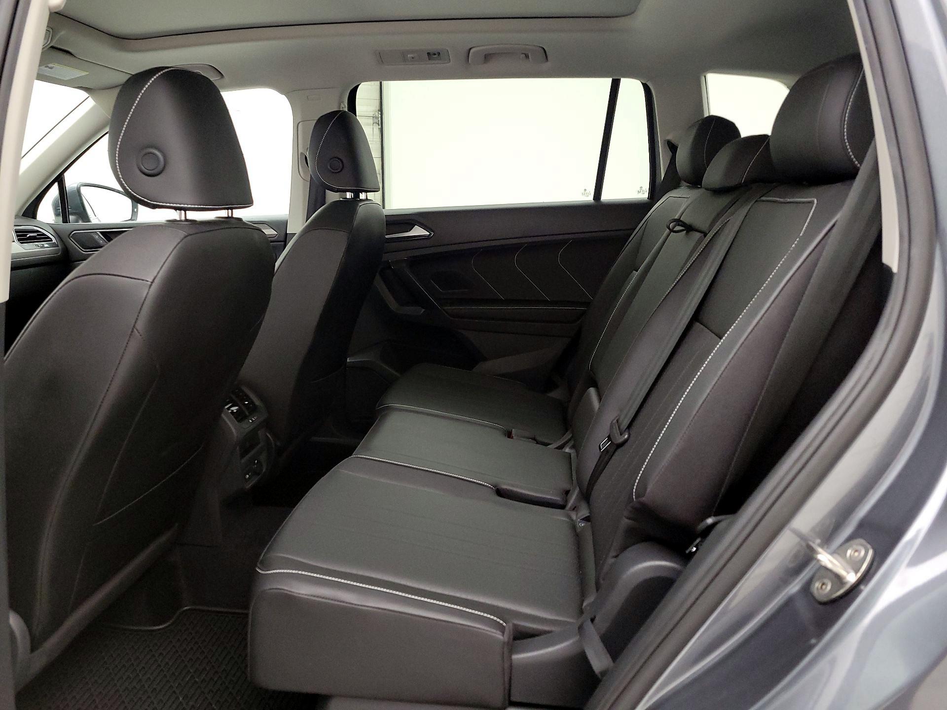 Thumbnail: 2022 Volkswagen Tiguan - 19