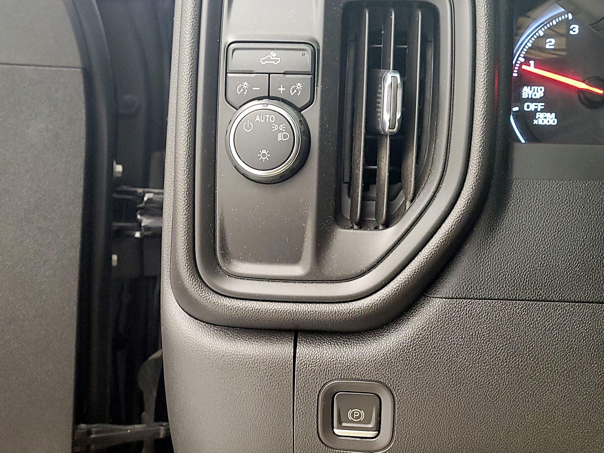 Thumbnail: 2023 Chevrolet Silverado 1500 - 13