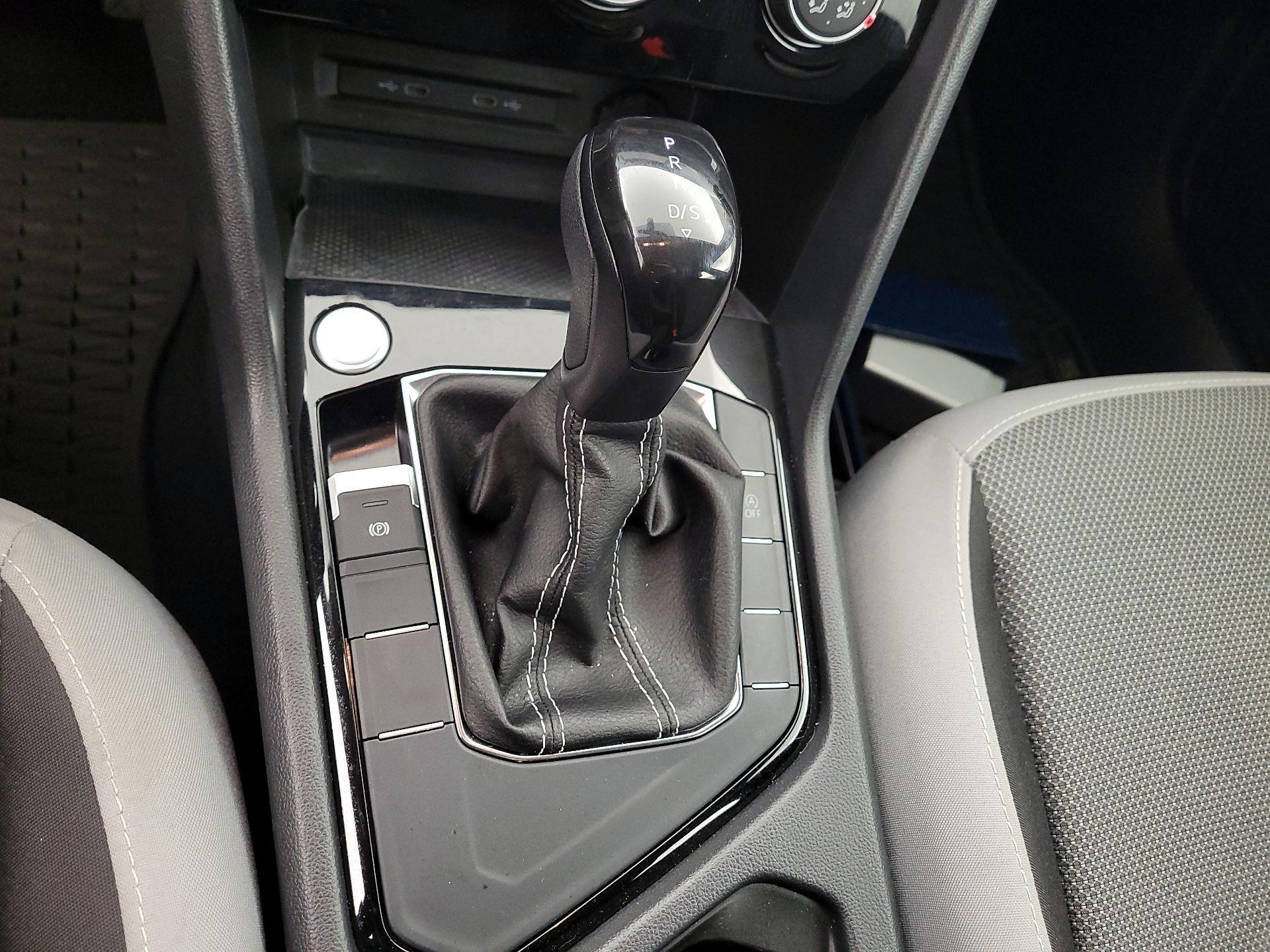 Thumbnail: 2023 Volkswagen Taos - 17