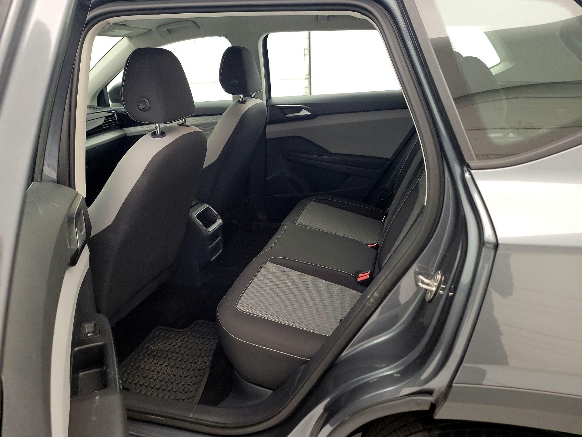 Thumbnail: 2023 Volkswagen Taos - 19