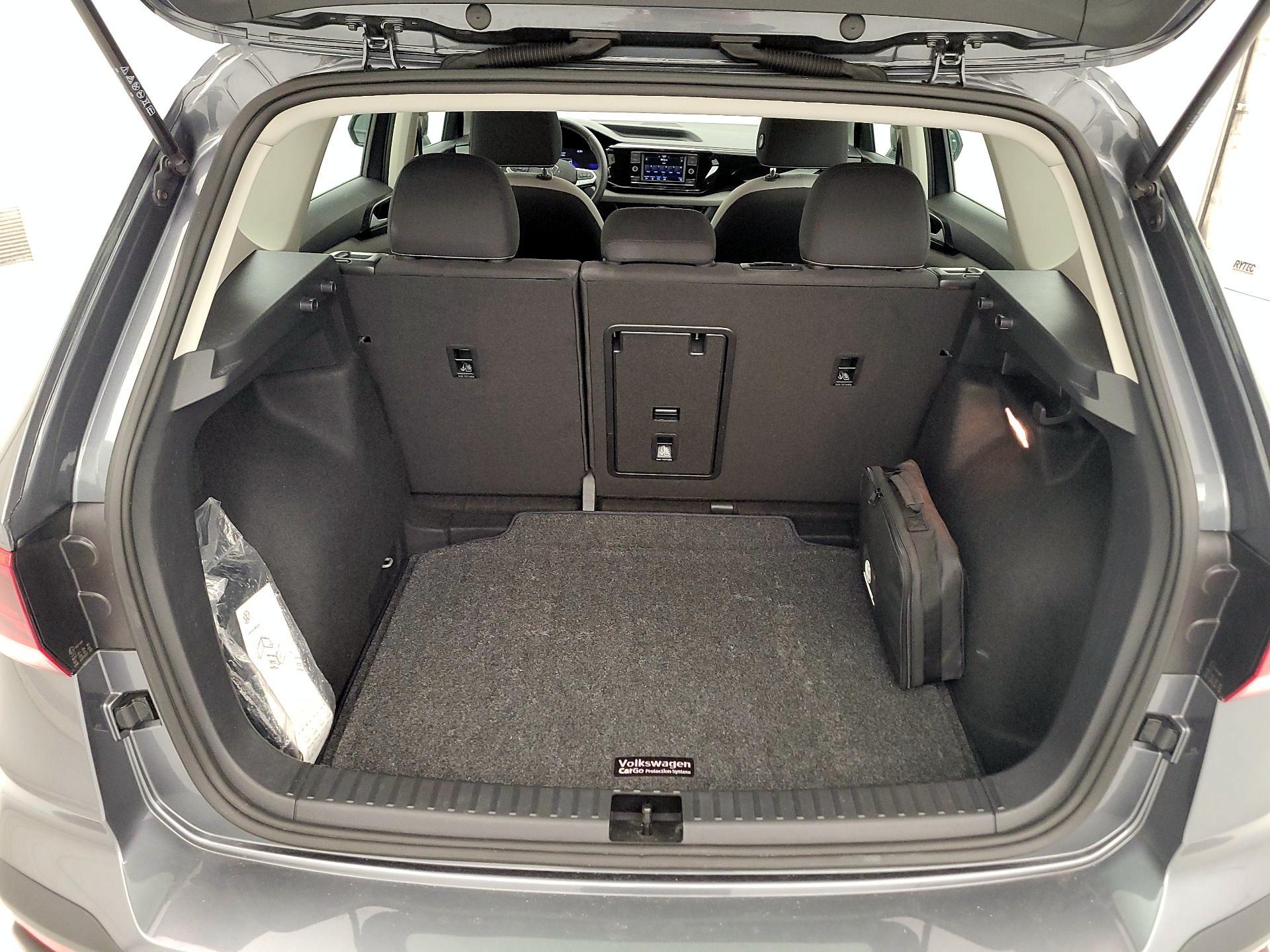 Thumbnail: 2023 Volkswagen Taos - 20