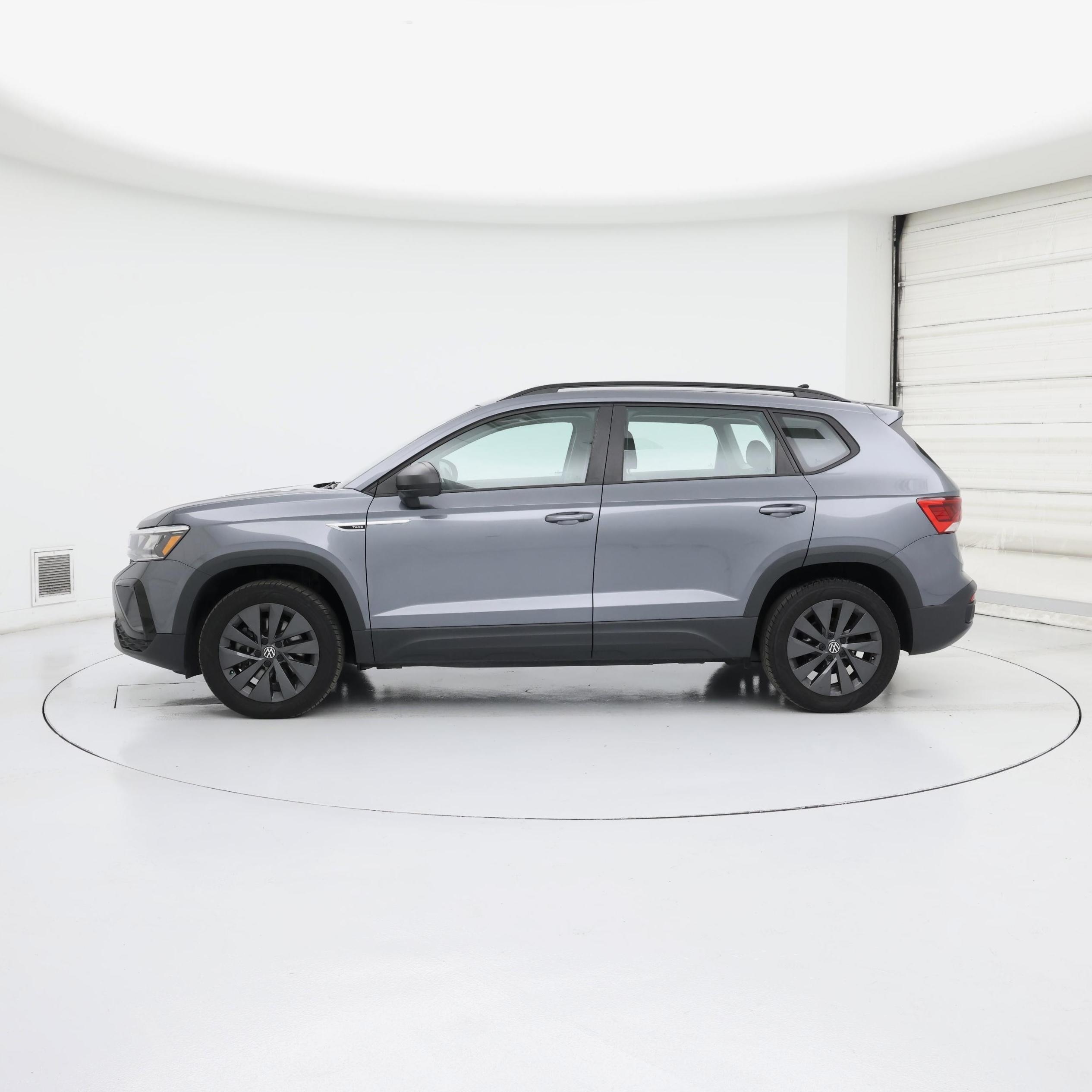 Thumbnail: 2023 Volkswagen Taos - 3