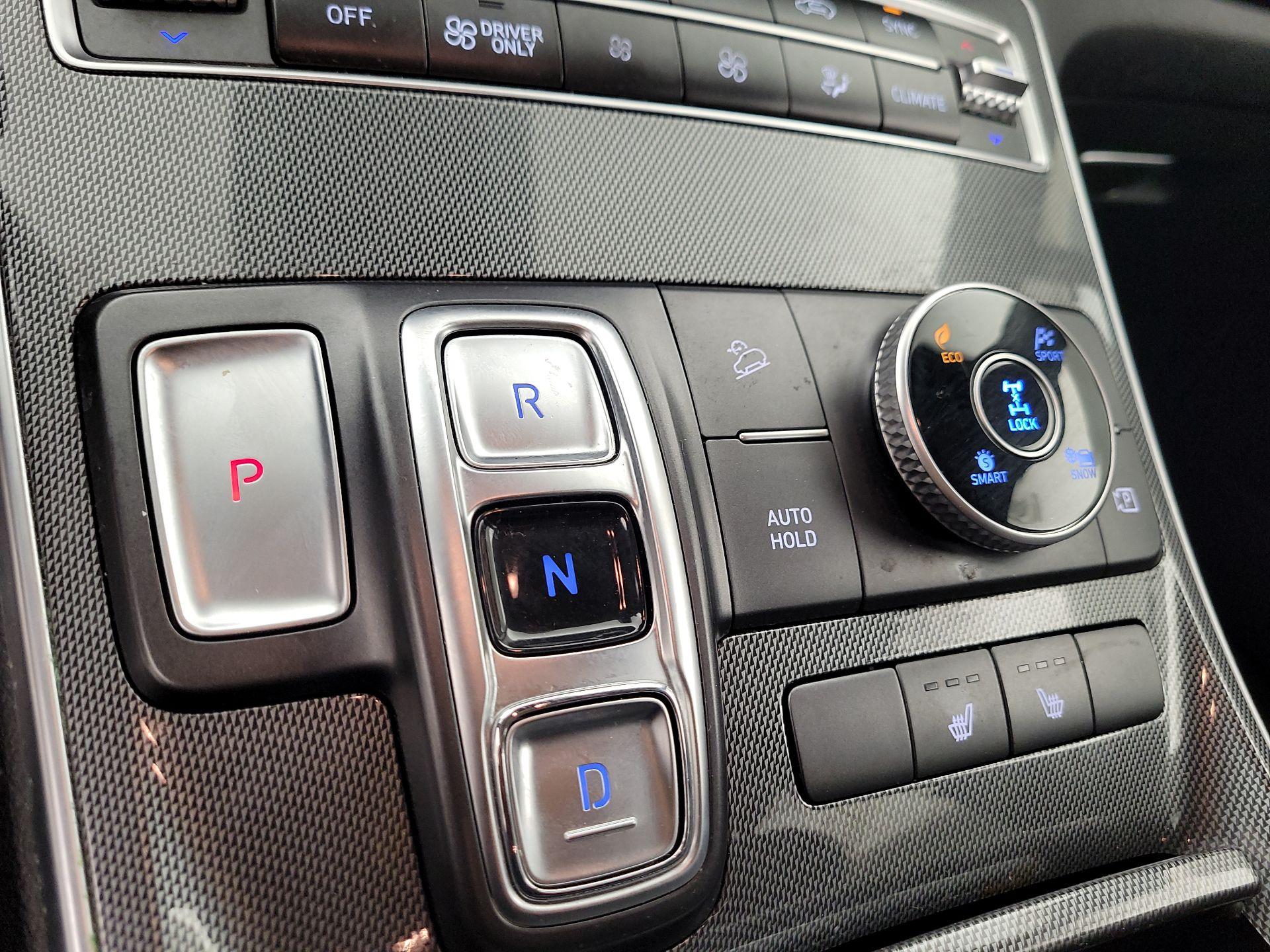 Thumbnail: 2022 Hyundai Santa Fe - 17