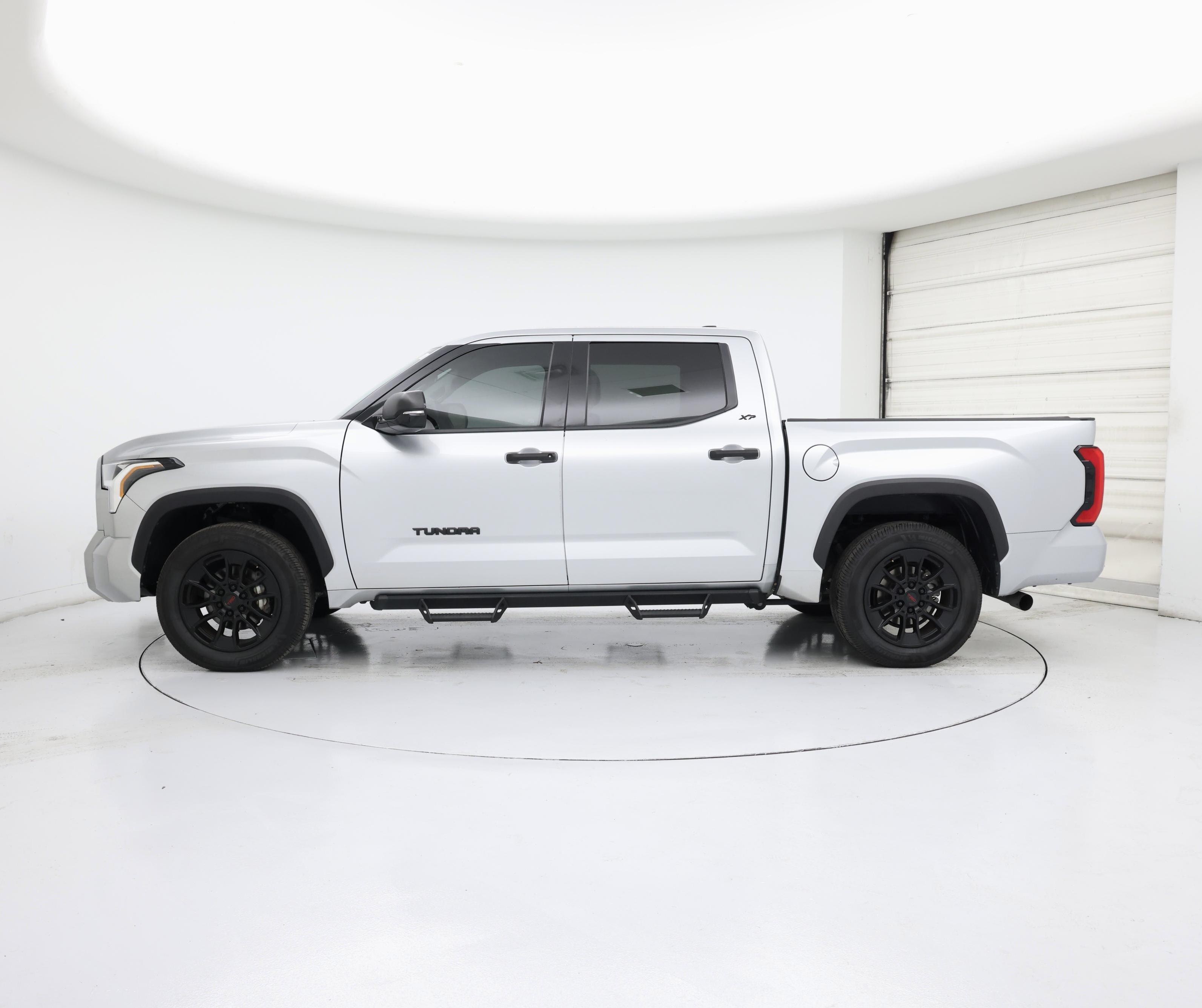 Thumbnail: 2022 Toyota Tundra - 3