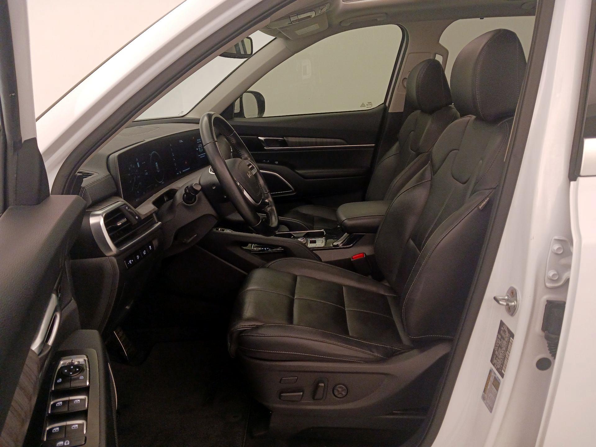 Thumbnail: 2023 Kia Telluride - 11