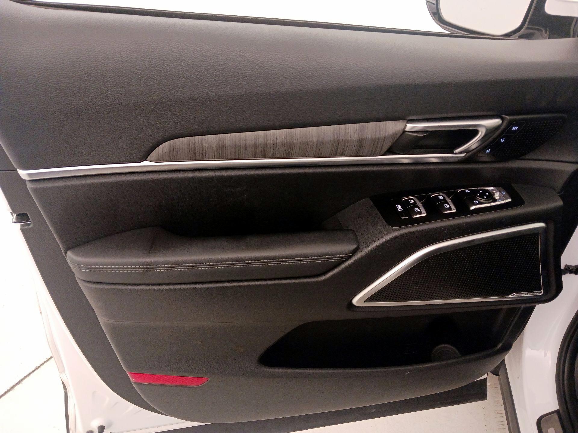 Thumbnail: 2023 Kia Telluride - 12