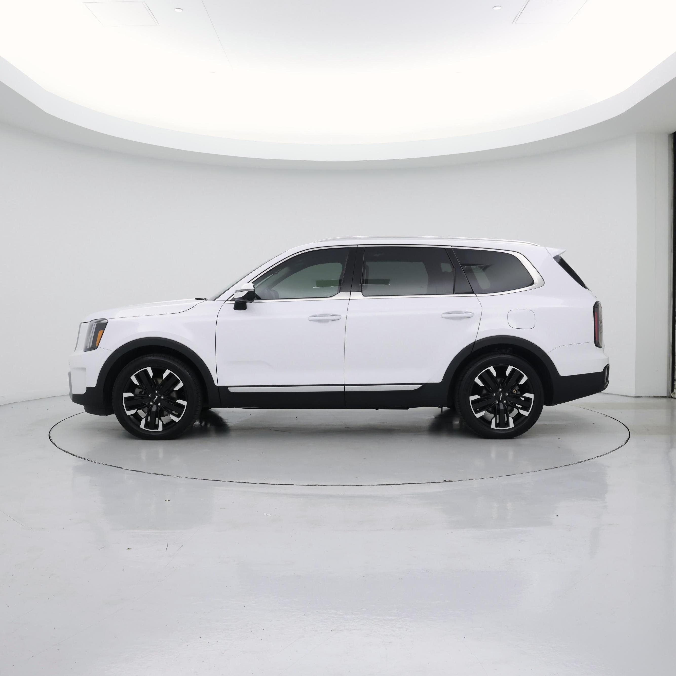 Thumbnail: 2023 Kia Telluride - 3