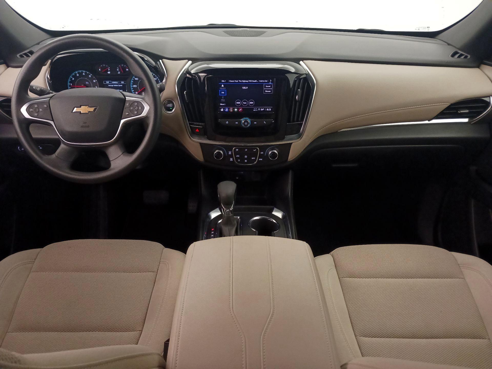 Thumbnail: 2023 Chevrolet Traverse - 9