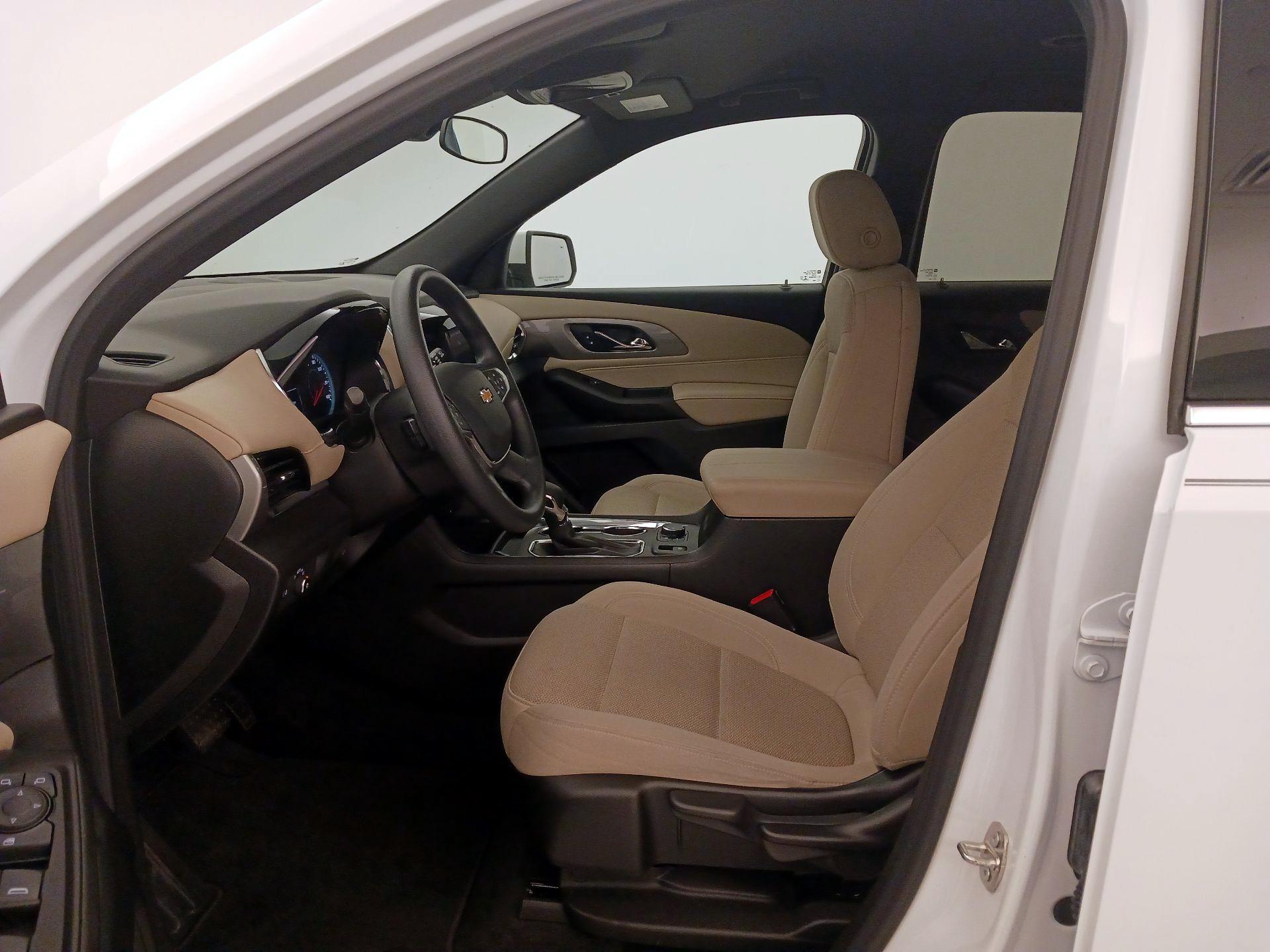 Thumbnail: 2023 Chevrolet Traverse - 11