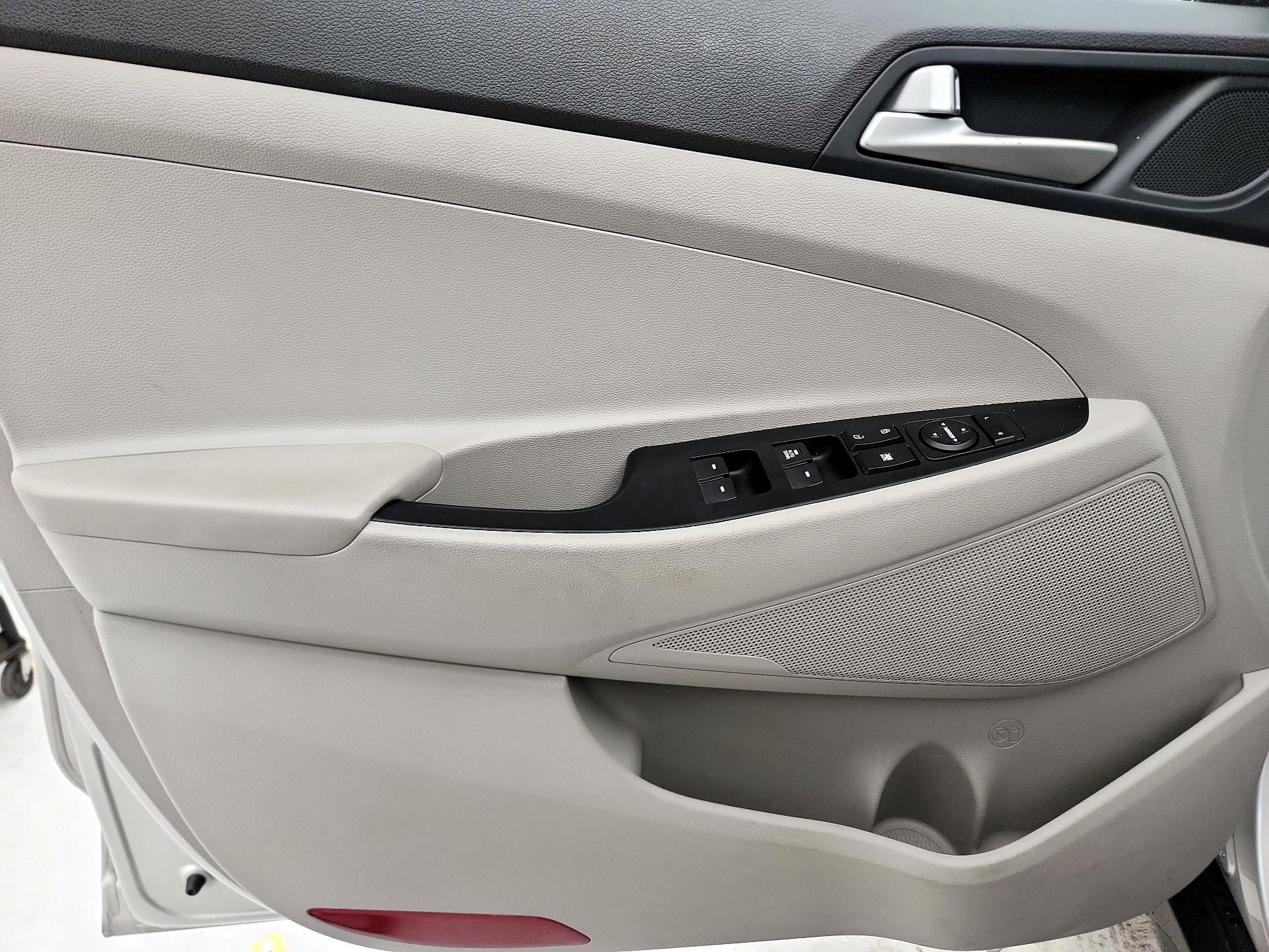 Thumbnail: 2021 Hyundai Tucson - 12