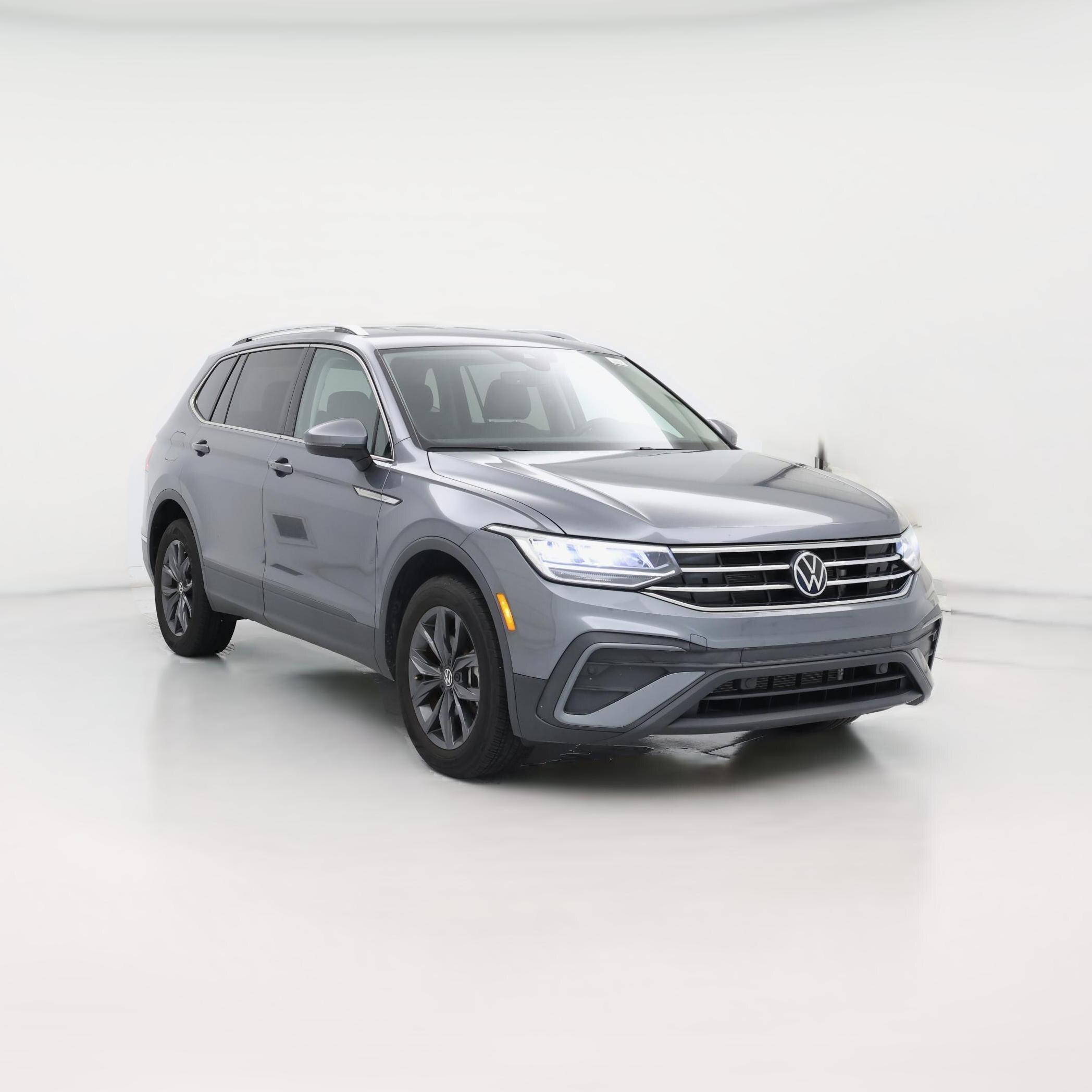 Thumbnail: 2023 Volkswagen Tiguan - 1