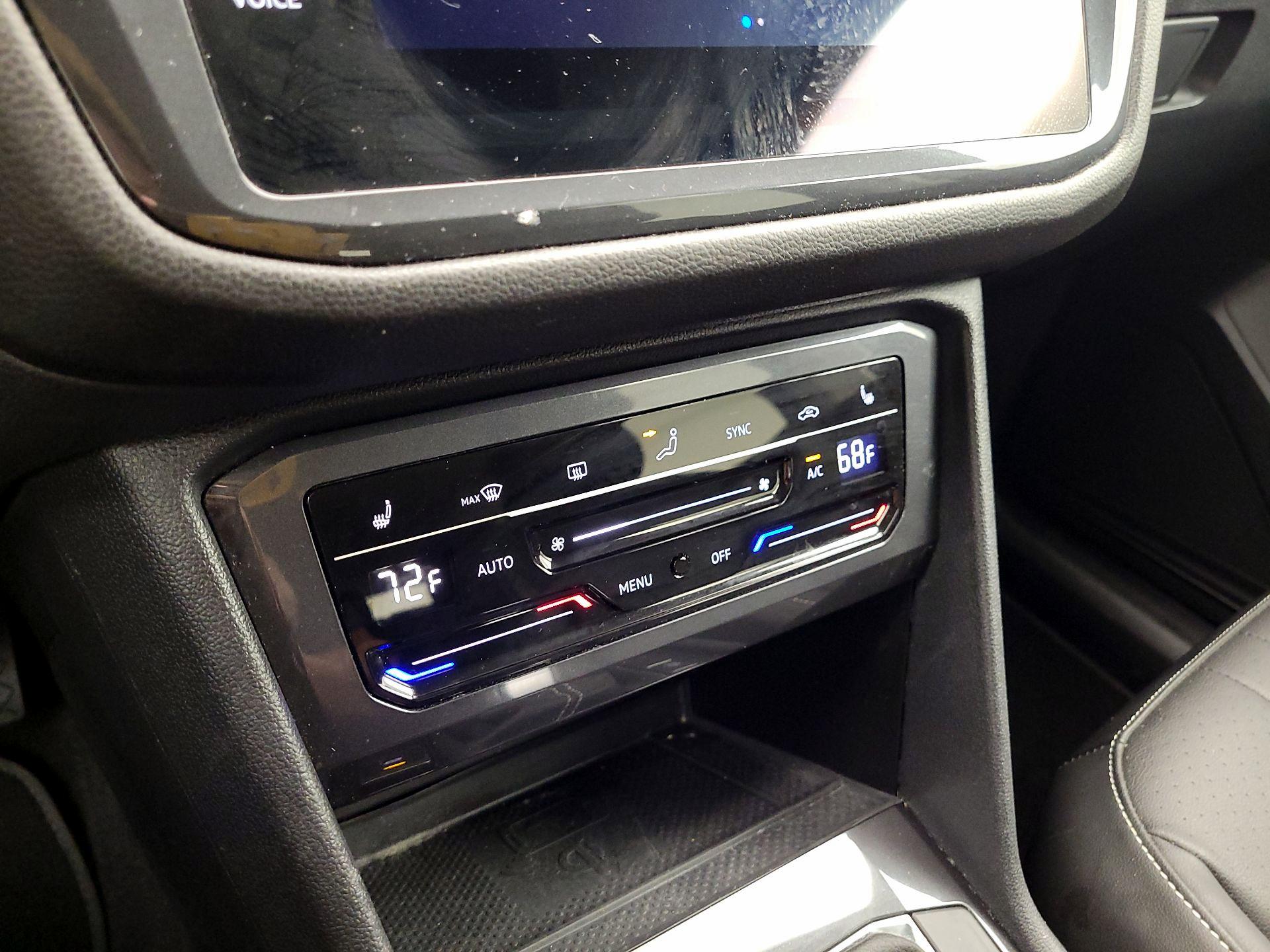 Thumbnail: 2023 Volkswagen Tiguan - 16