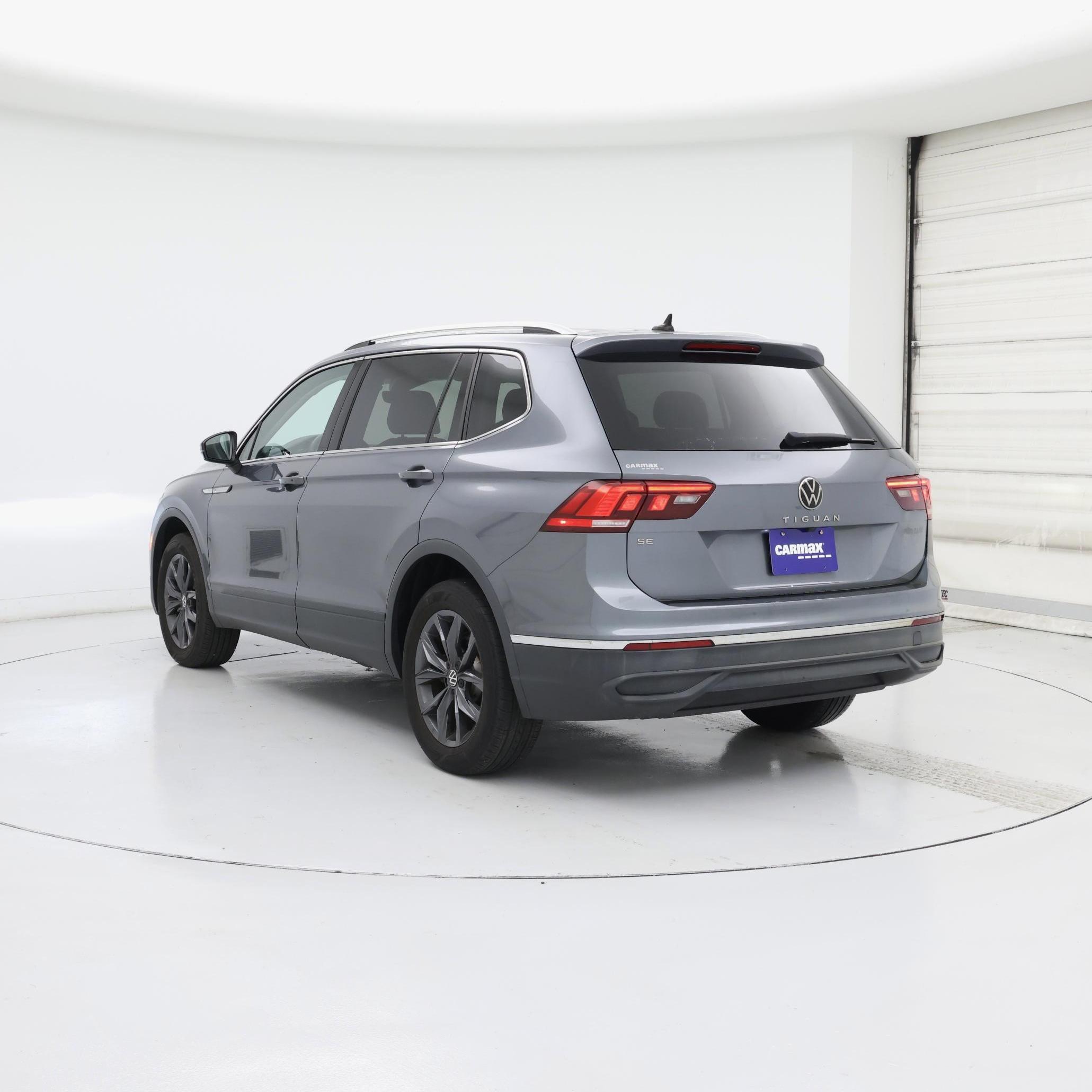 Thumbnail: 2023 Volkswagen Tiguan - 2