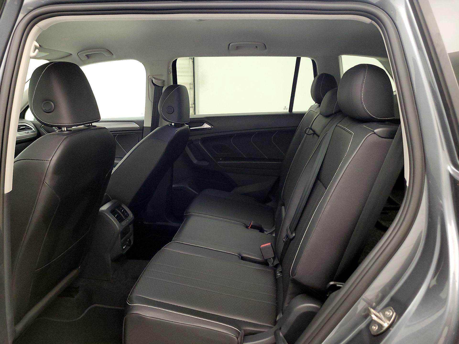 Thumbnail: 2023 Volkswagen Tiguan - 19