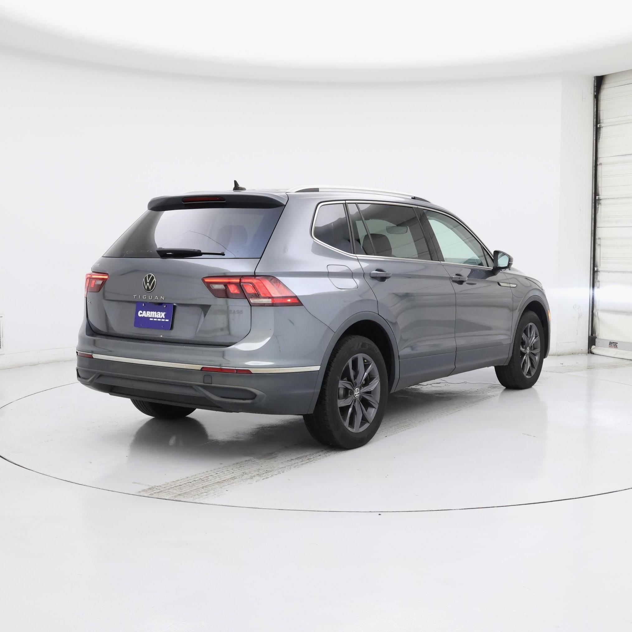 Thumbnail: 2023 Volkswagen Tiguan - 8