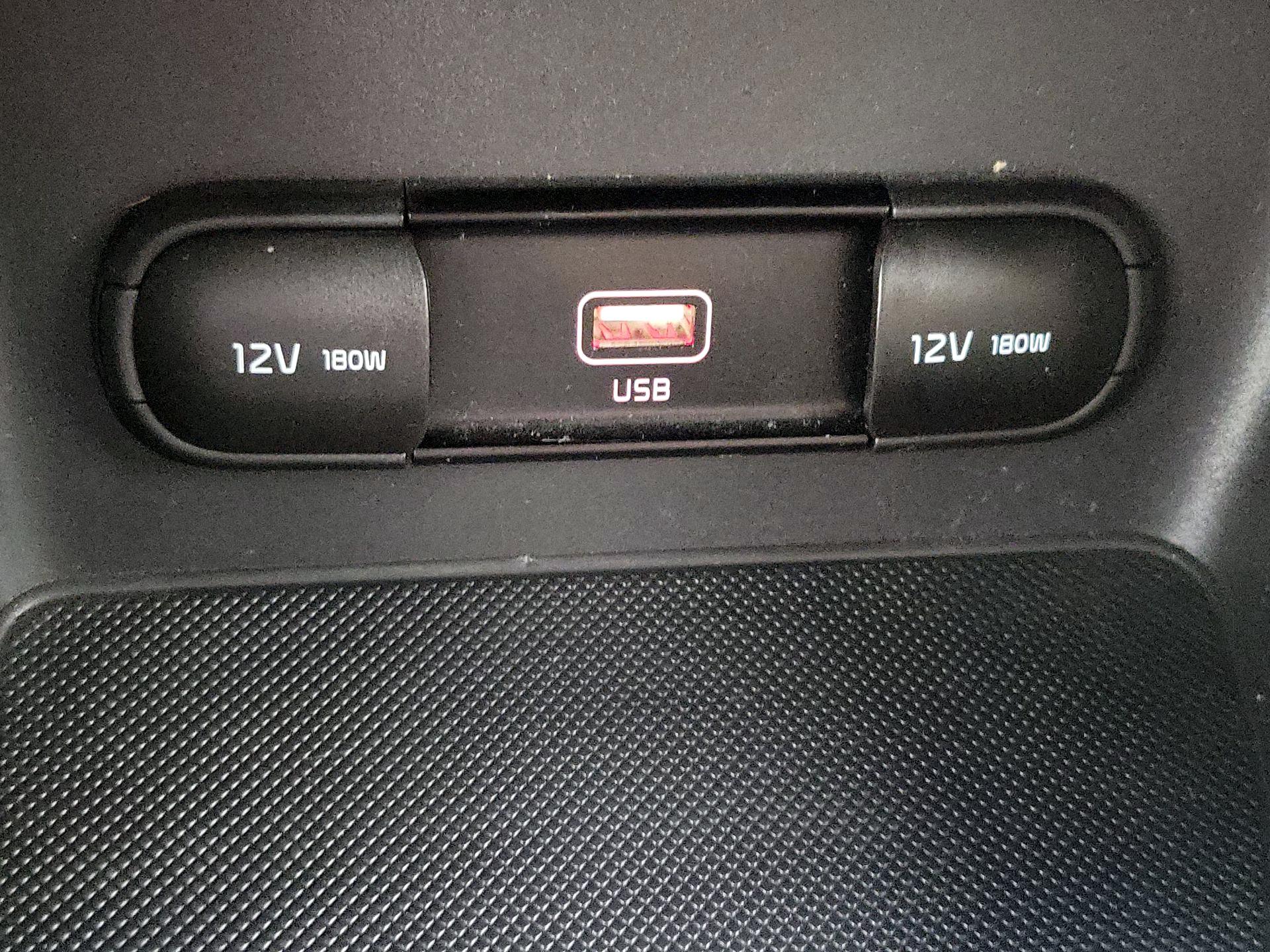 Thumbnail: 2021 Kia Sportage - 18