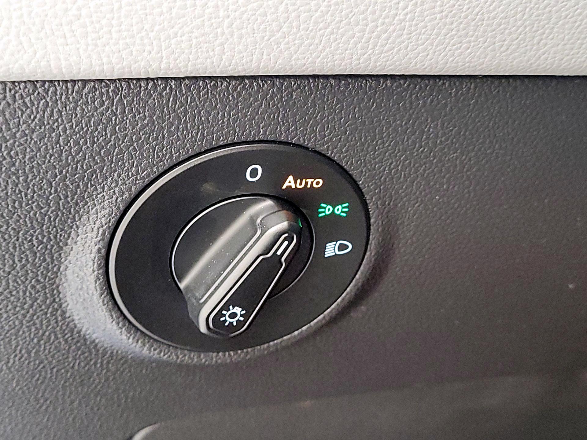 Thumbnail: 2022 Volkswagen Taos - 13