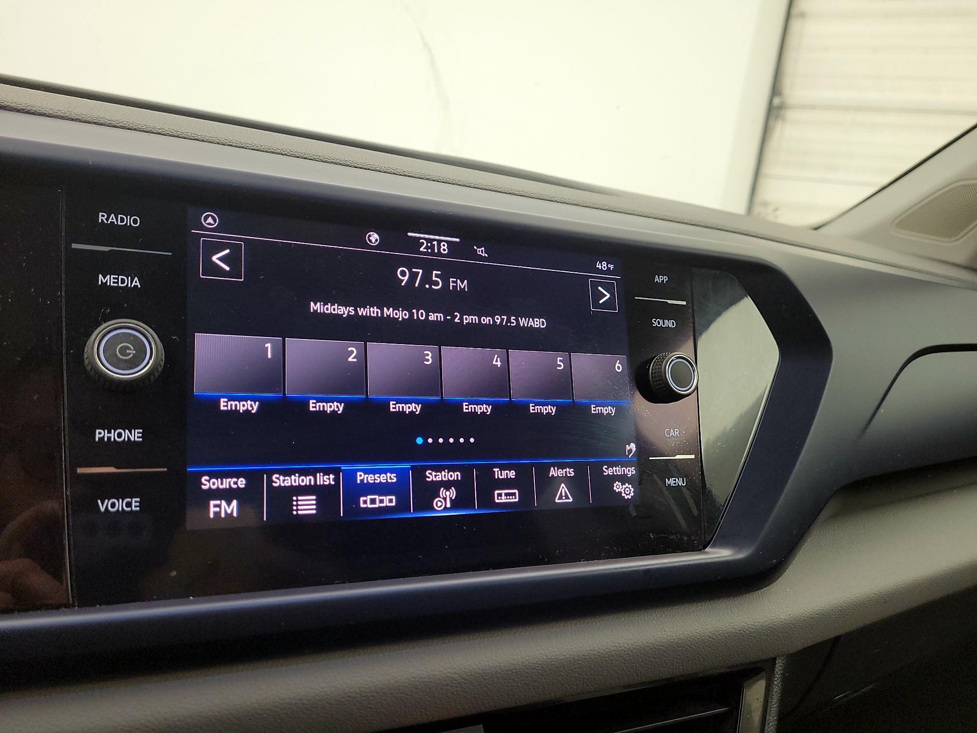 Thumbnail: 2022 Volkswagen Taos - 15