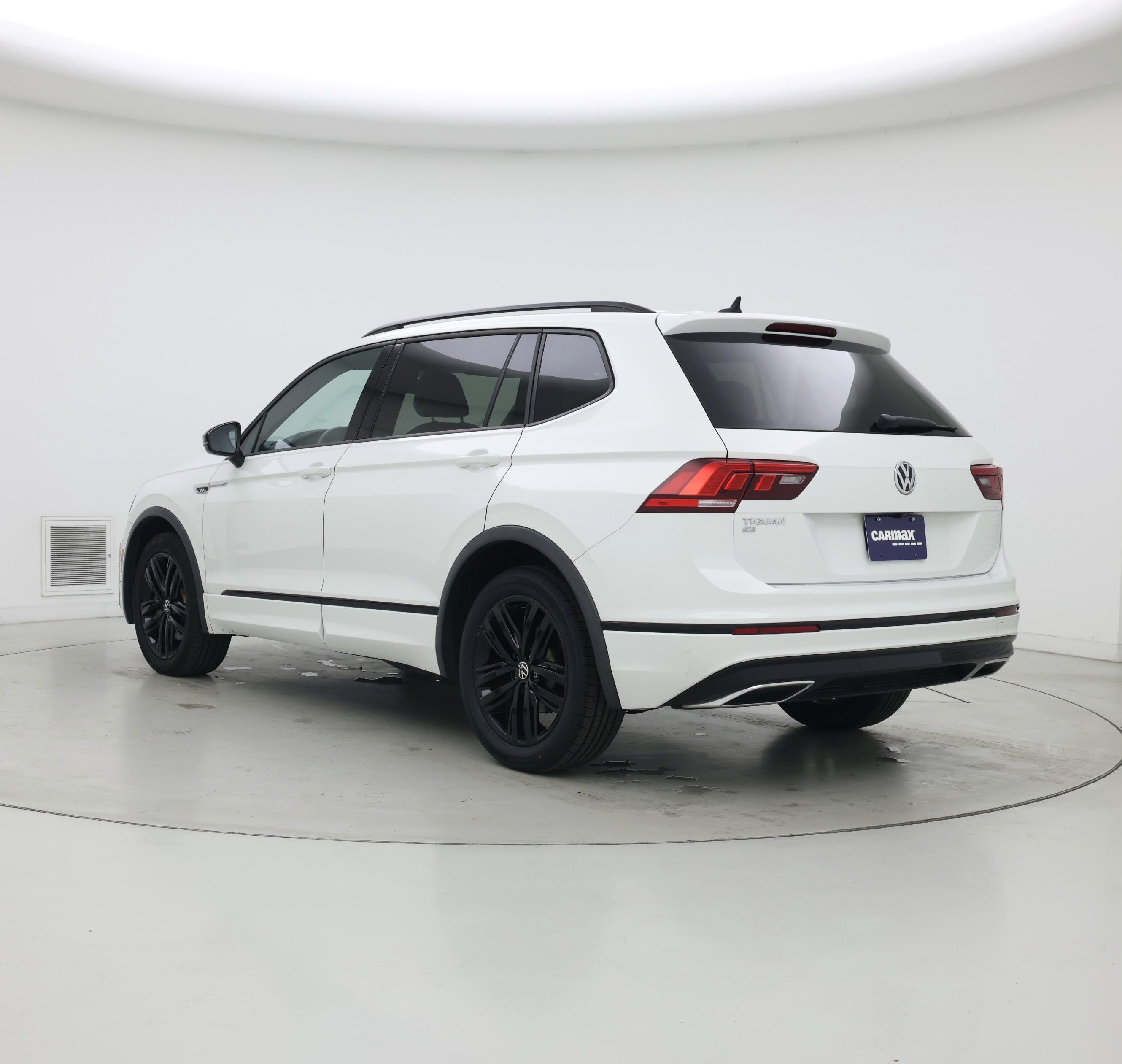 Thumbnail: 2021 Volkswagen Tiguan - 2