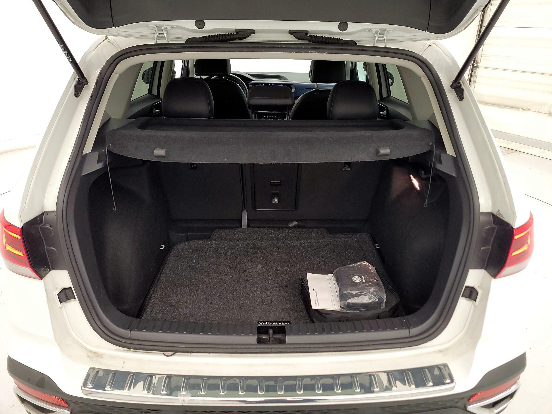 Thumbnail: 2023 Volkswagen Taos - 16