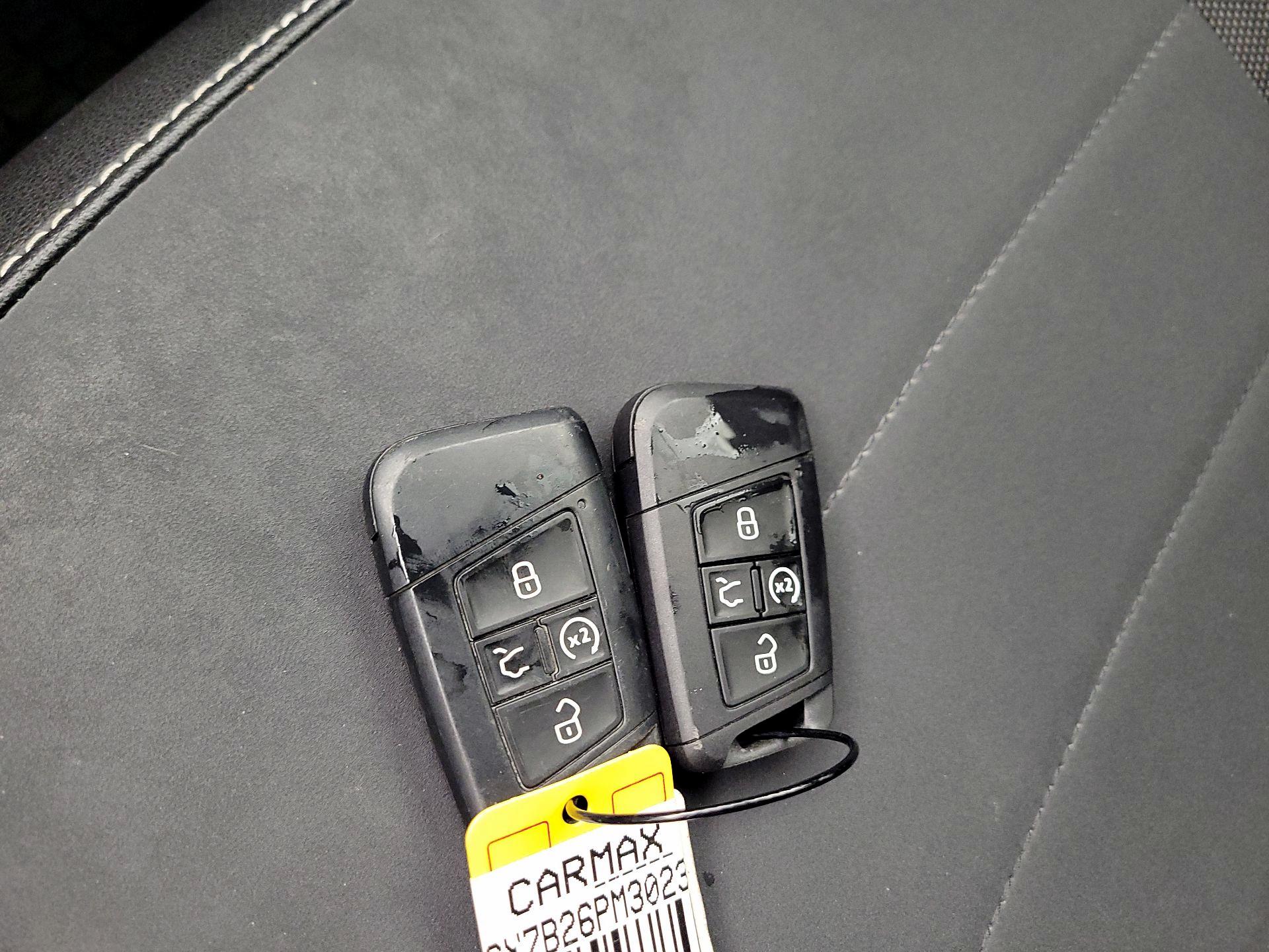 Thumbnail: 2023 Volkswagen Taos - 18