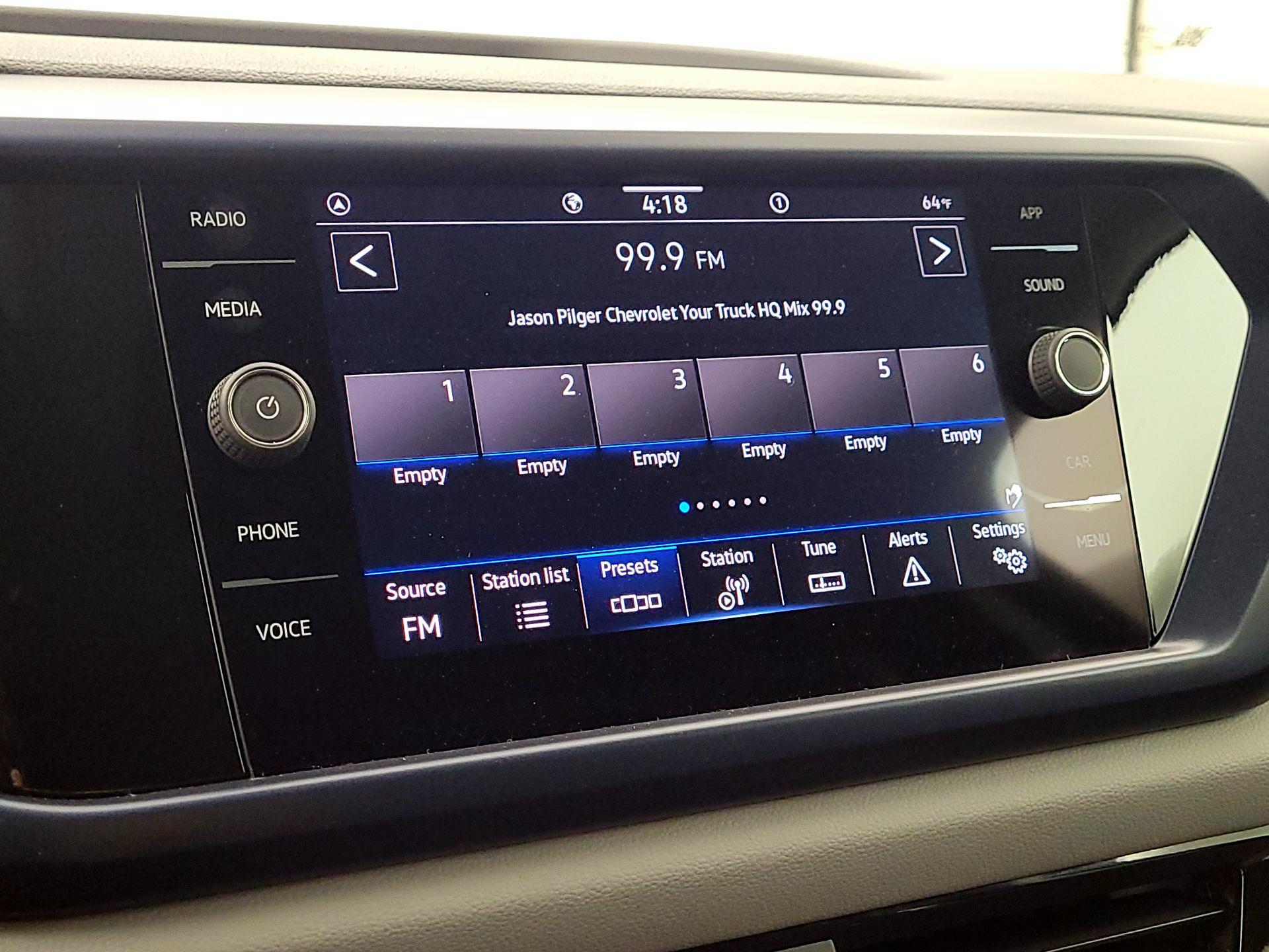 Thumbnail: 2023 Volkswagen Taos - 15