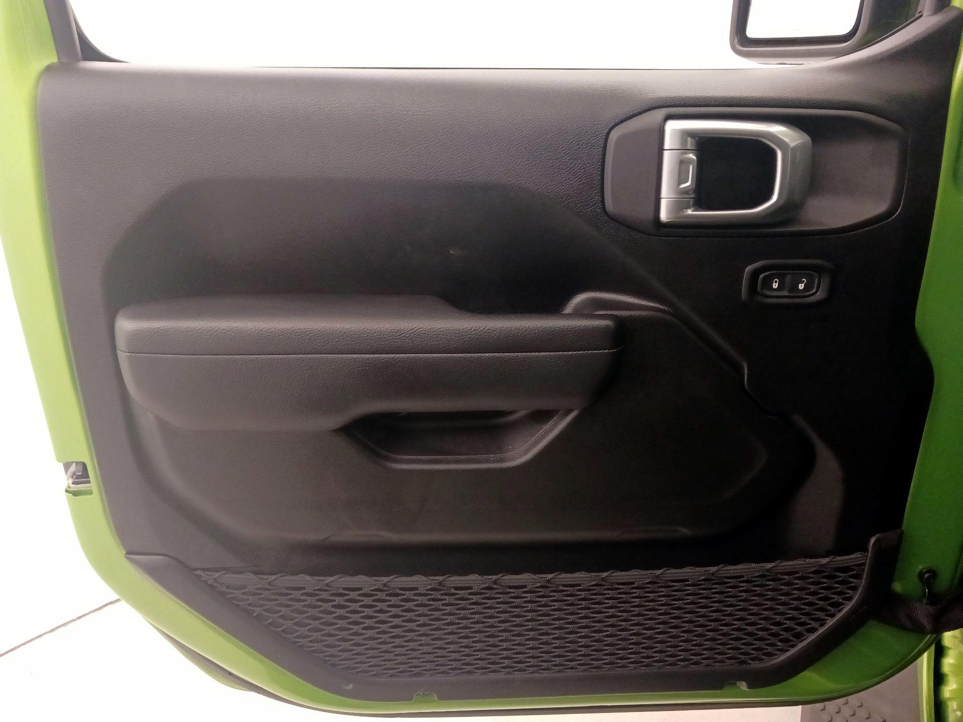 Thumbnail: 2025 Jeep Wrangler - 12