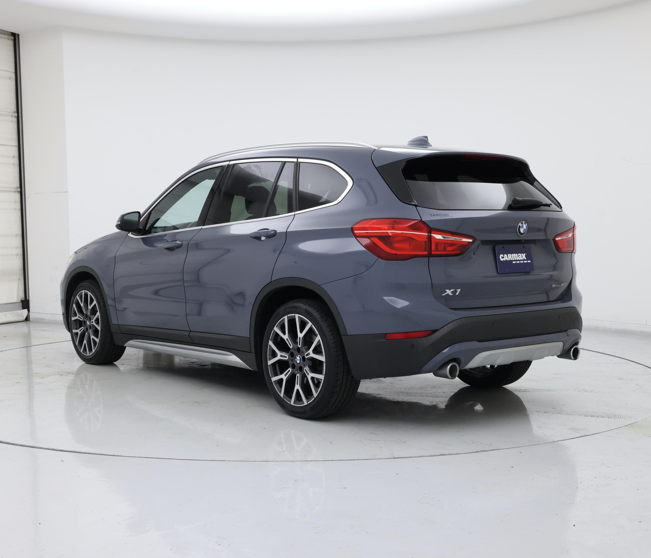 Thumbnail: 2021 BMW X1 - 2