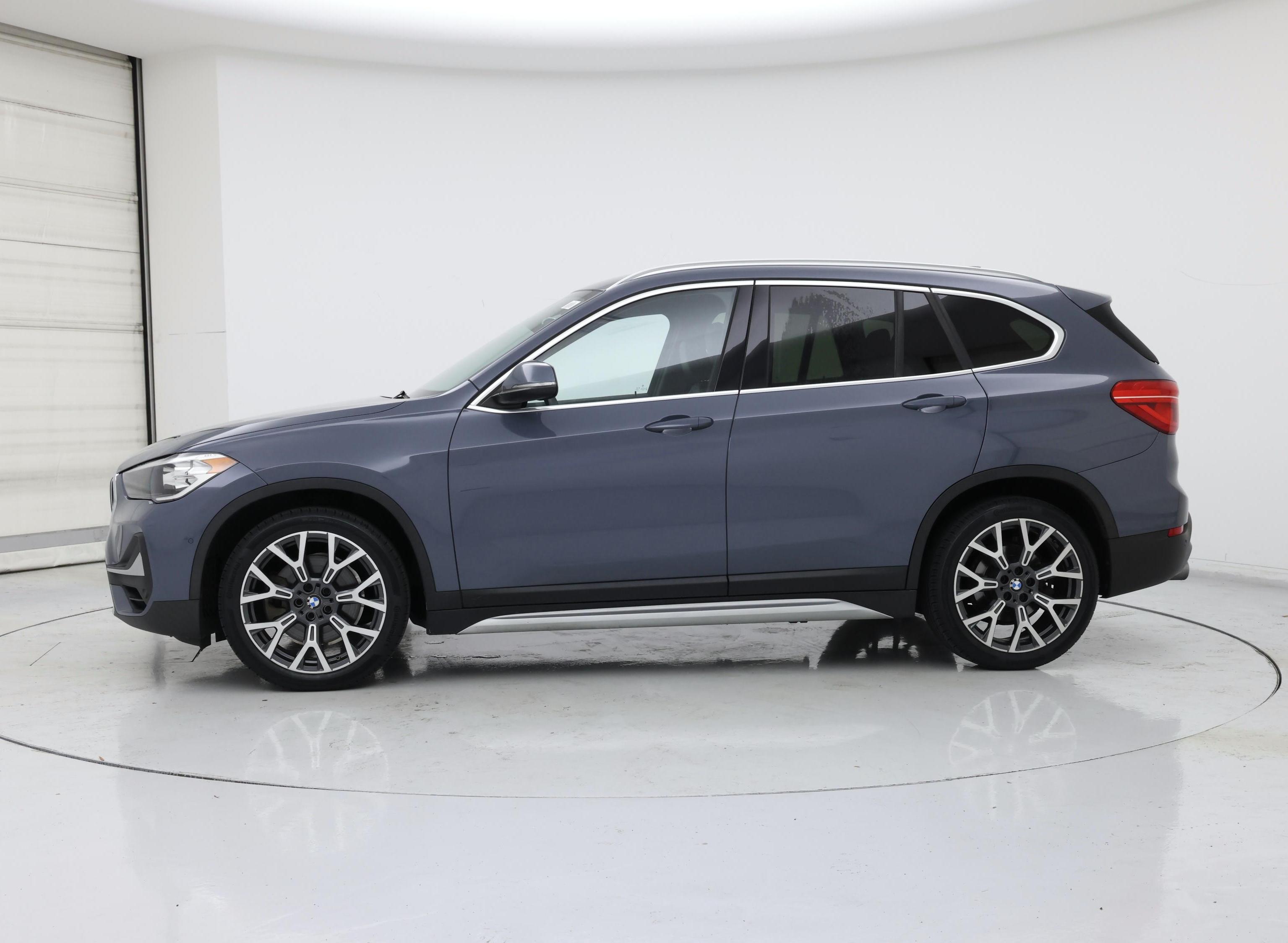 Thumbnail: 2021 BMW X1 - 3