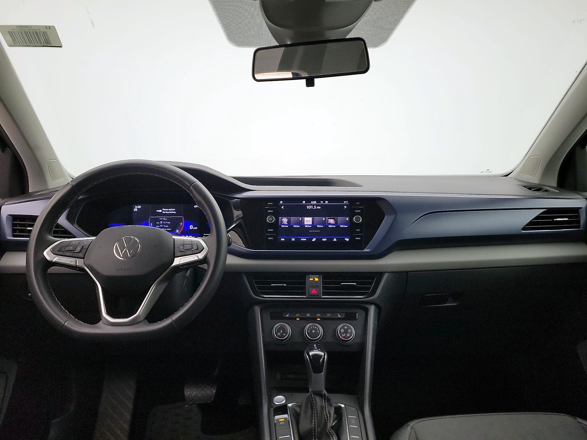 Thumbnail: 2022 Volkswagen Taos - 9