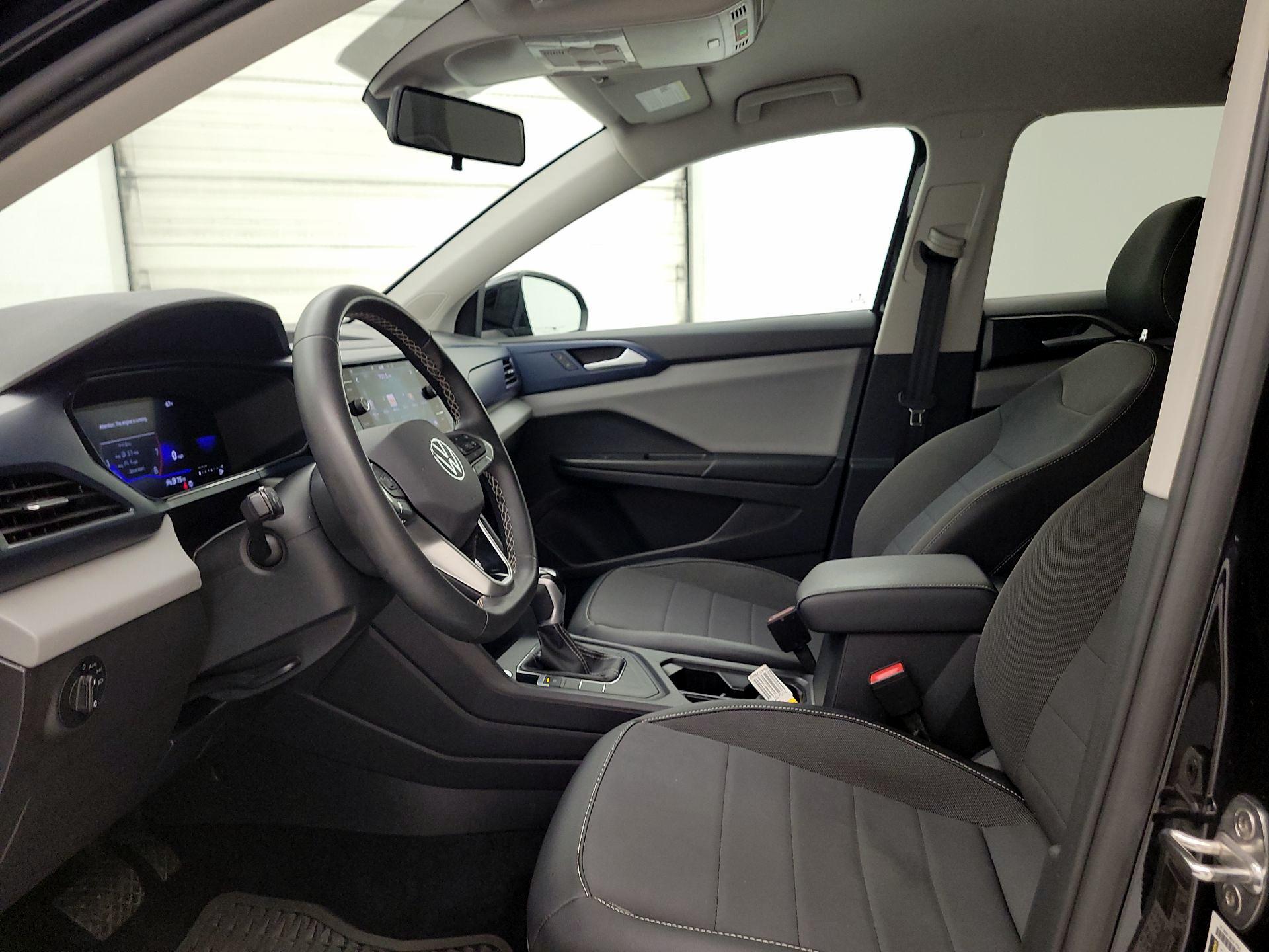 Thumbnail: 2022 Volkswagen Taos - 11