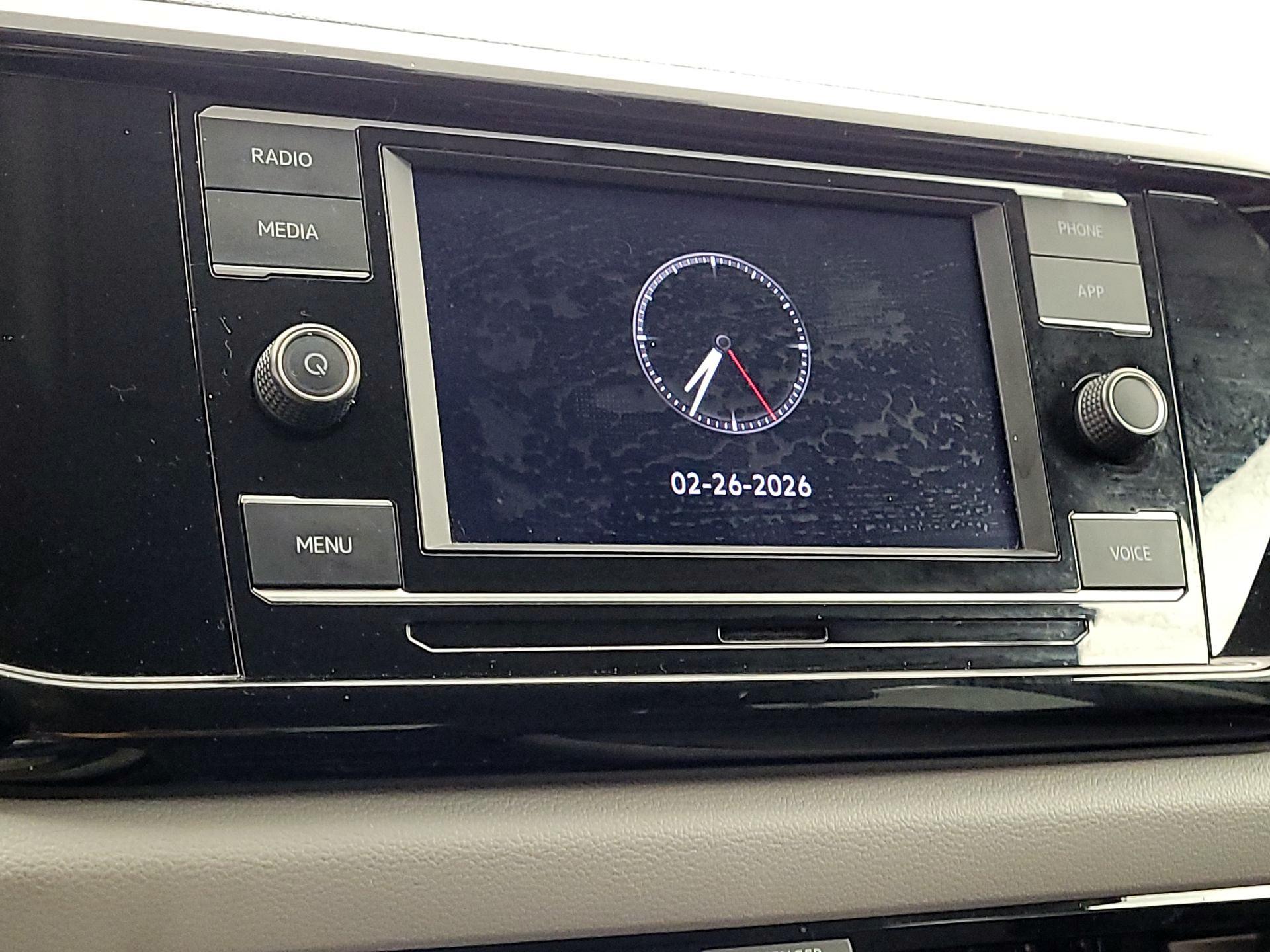 Thumbnail: 2023 Volkswagen Taos - 15